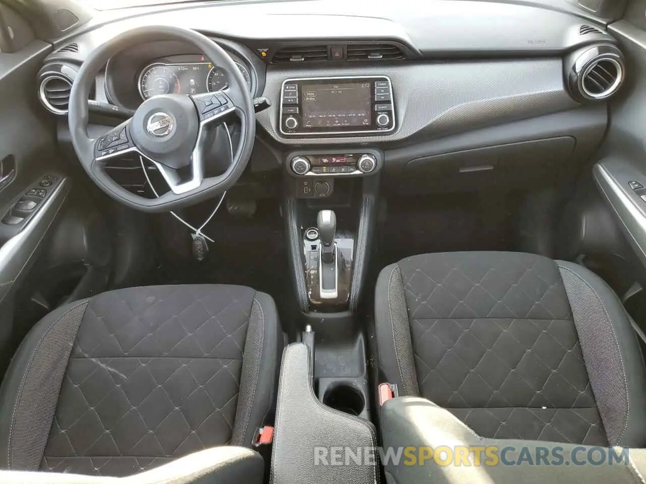 8 fotografías del automóvil dañado 3N1CP5CV5LL531394 NISSAN KICKS 2020