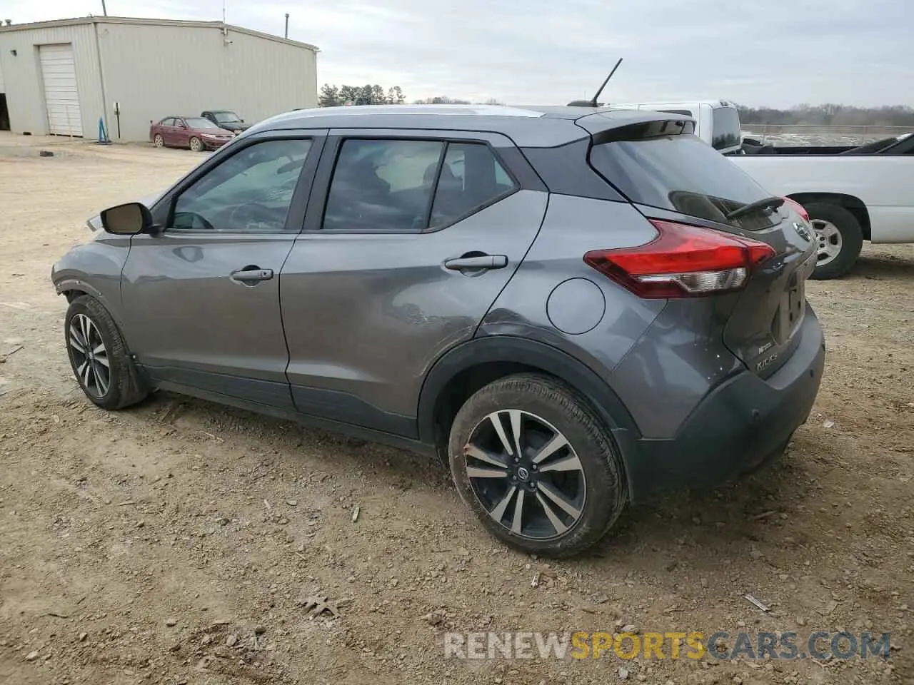 2 fotografías del automóvil dañado 3N1CP5CV6LL538175 NISSAN KICKS 2020