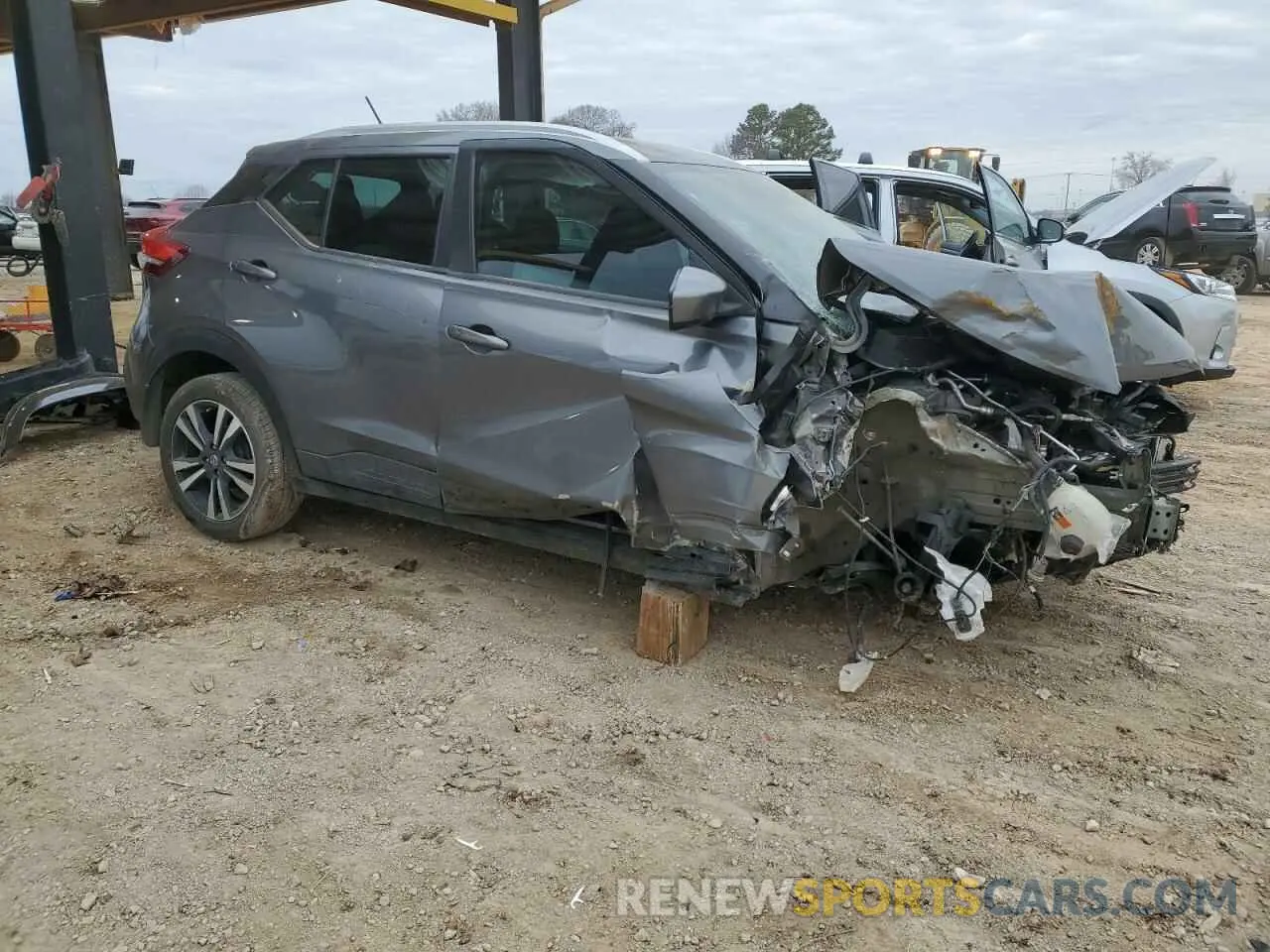 4 fotografías del automóvil dañado 3N1CP5CV6LL538175 NISSAN KICKS 2020