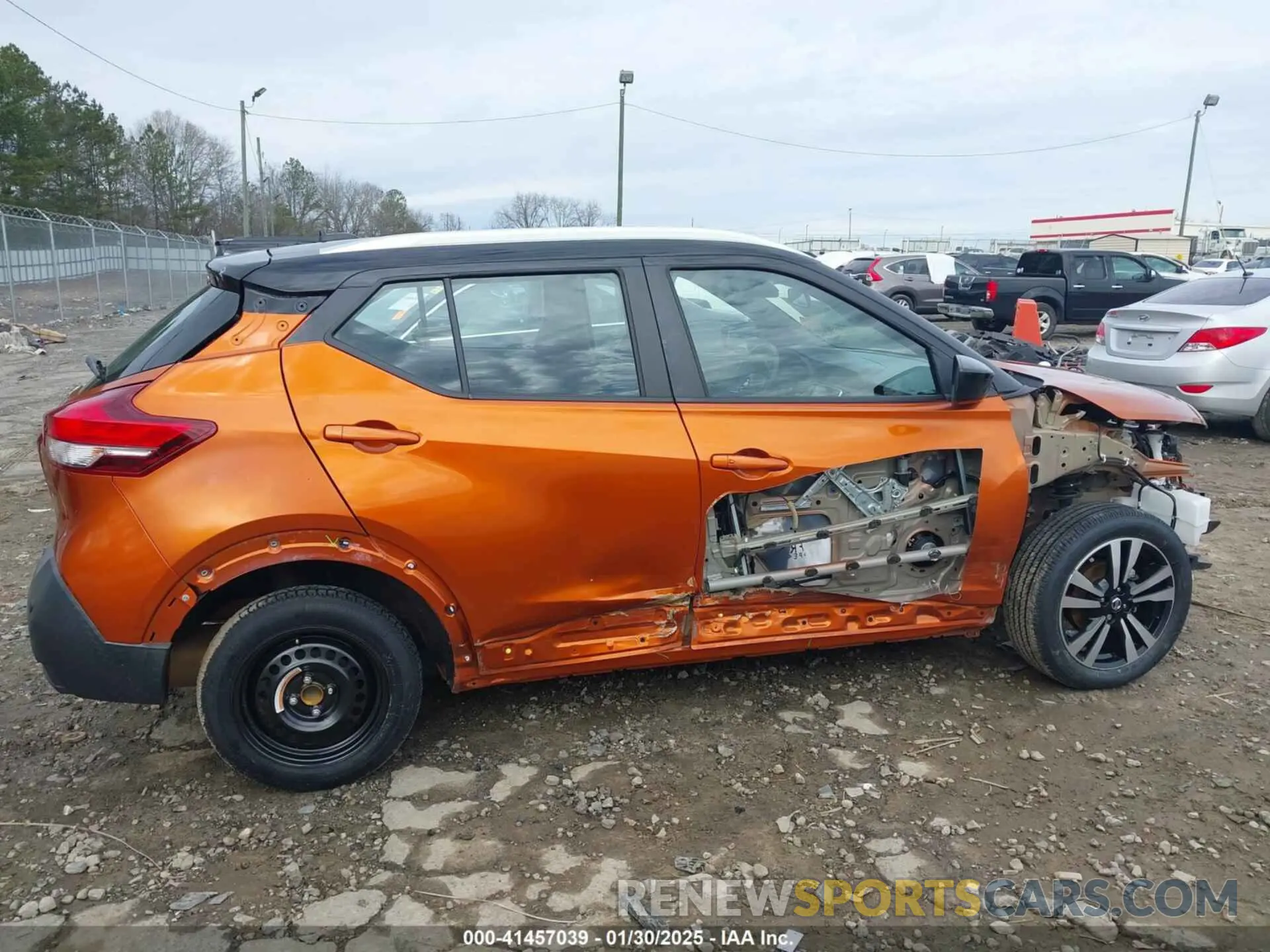 14 fotografías del automóvil dañado 3N1CP5CV8LL505923 NISSAN KICKS 2020