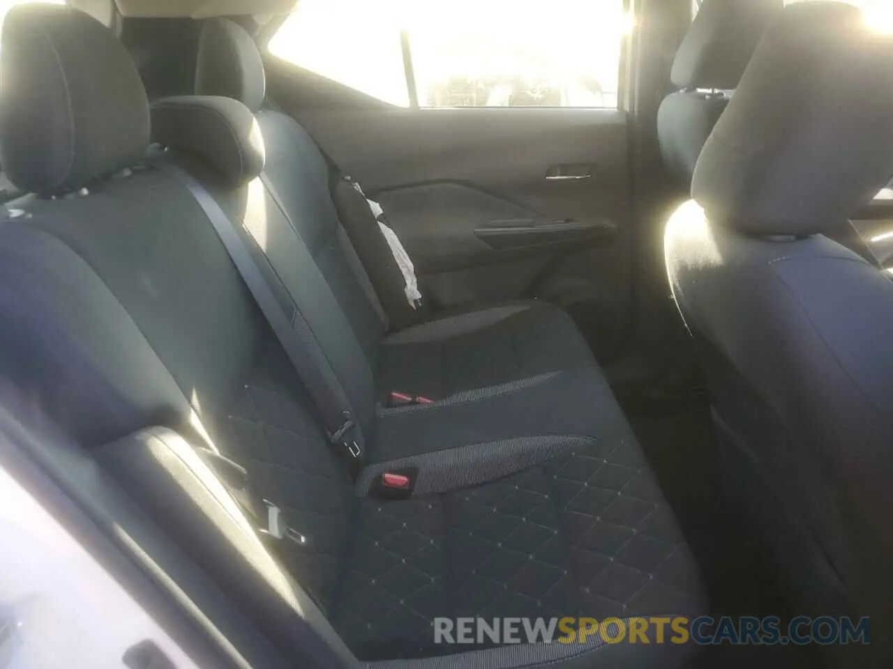 10 fotografías del automóvil dañado 3N1CP5CV8LL537786 NISSAN KICKS 2020