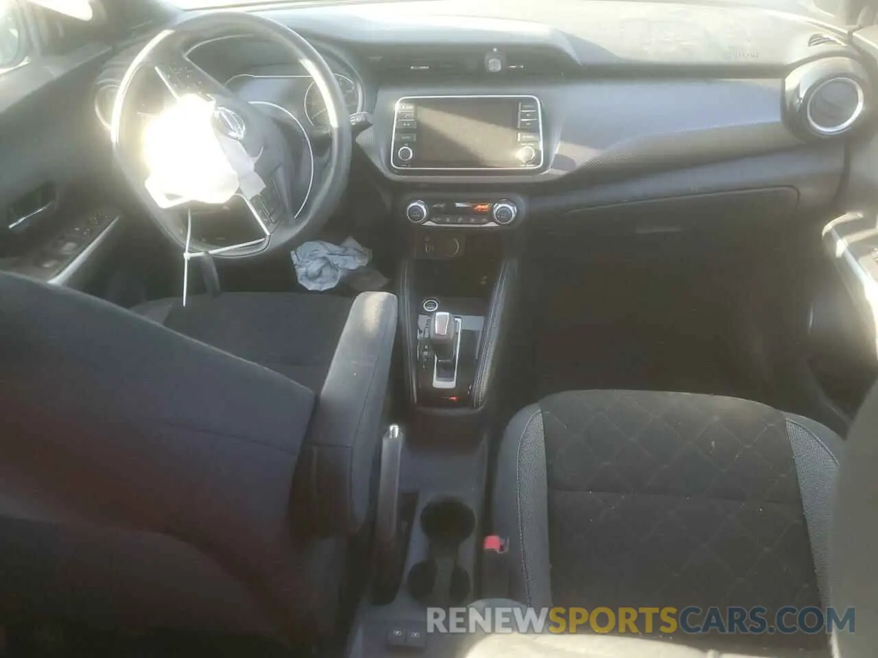 8 fotografías del automóvil dañado 3N1CP5CV8LL537786 NISSAN KICKS 2020