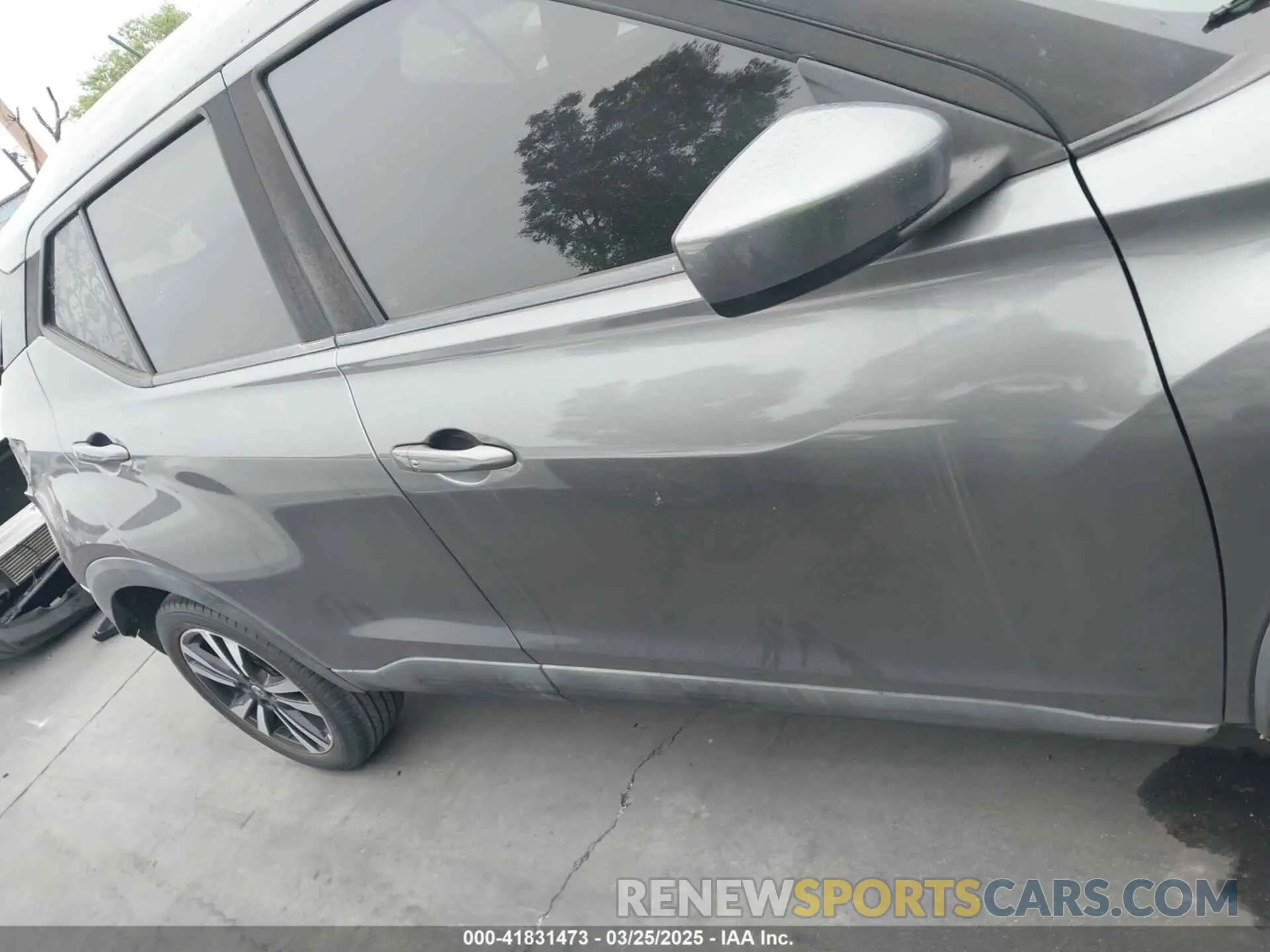 14 fotografías del automóvil dañado 3N1CP5CV8LL565765 NISSAN KICKS 2020