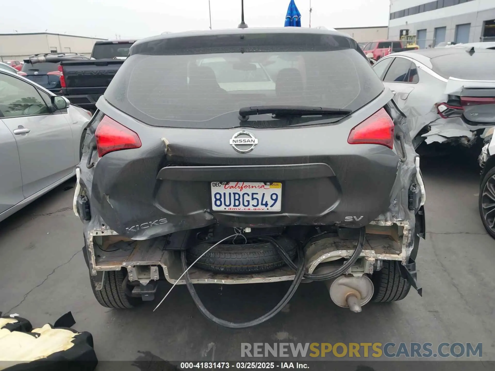 17 fotografías del automóvil dañado 3N1CP5CV8LL565765 NISSAN KICKS 2020