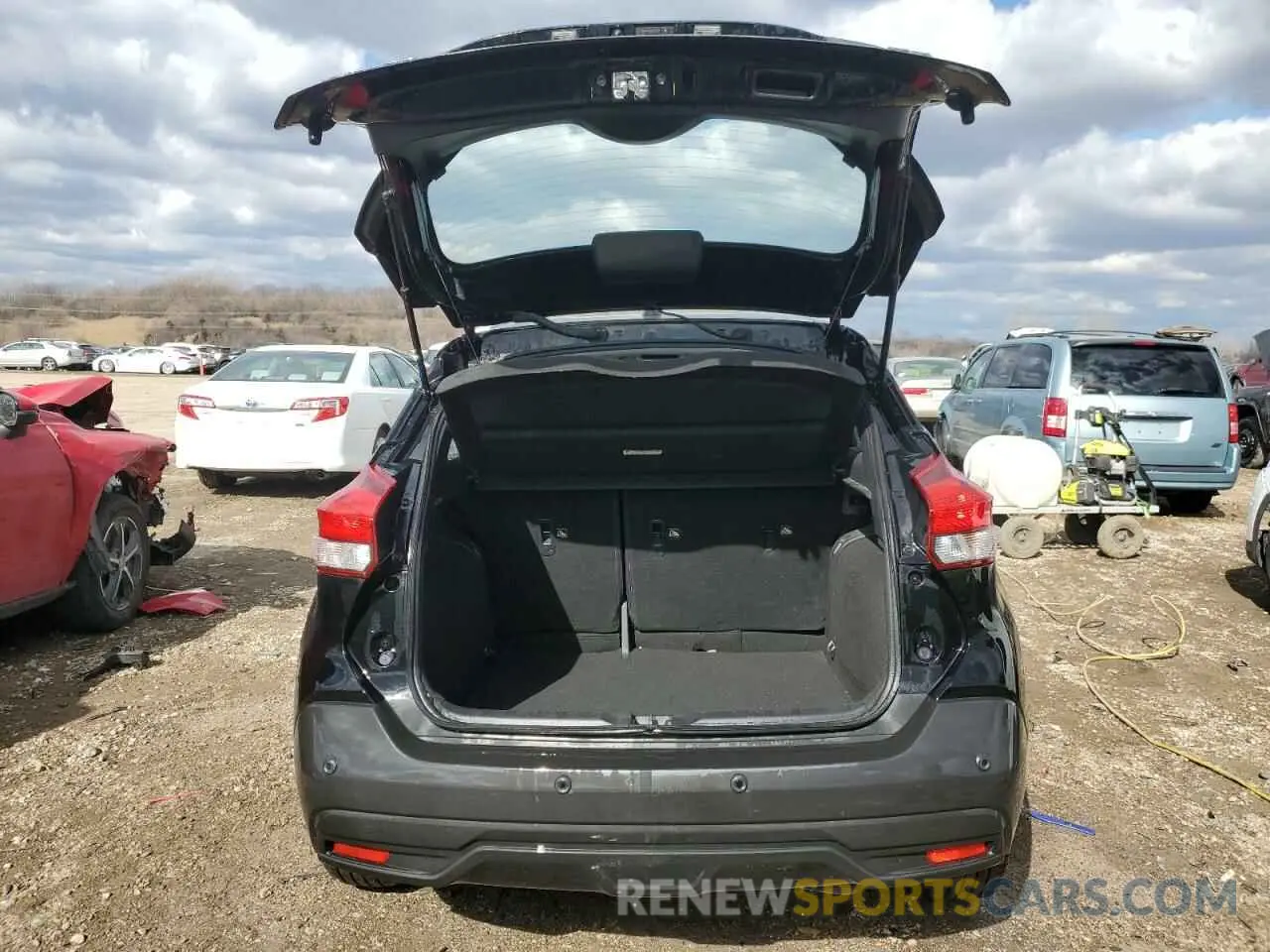 6 fotografías del automóvil dañado 3N1CP5CV9LL498111 NISSAN KICKS 2020
