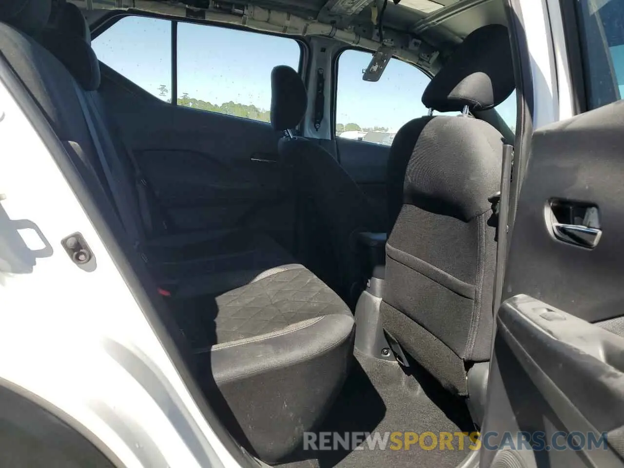 10 fotografías del automóvil dañado 3N1CP5CV9LL499209 NISSAN KICKS 2020