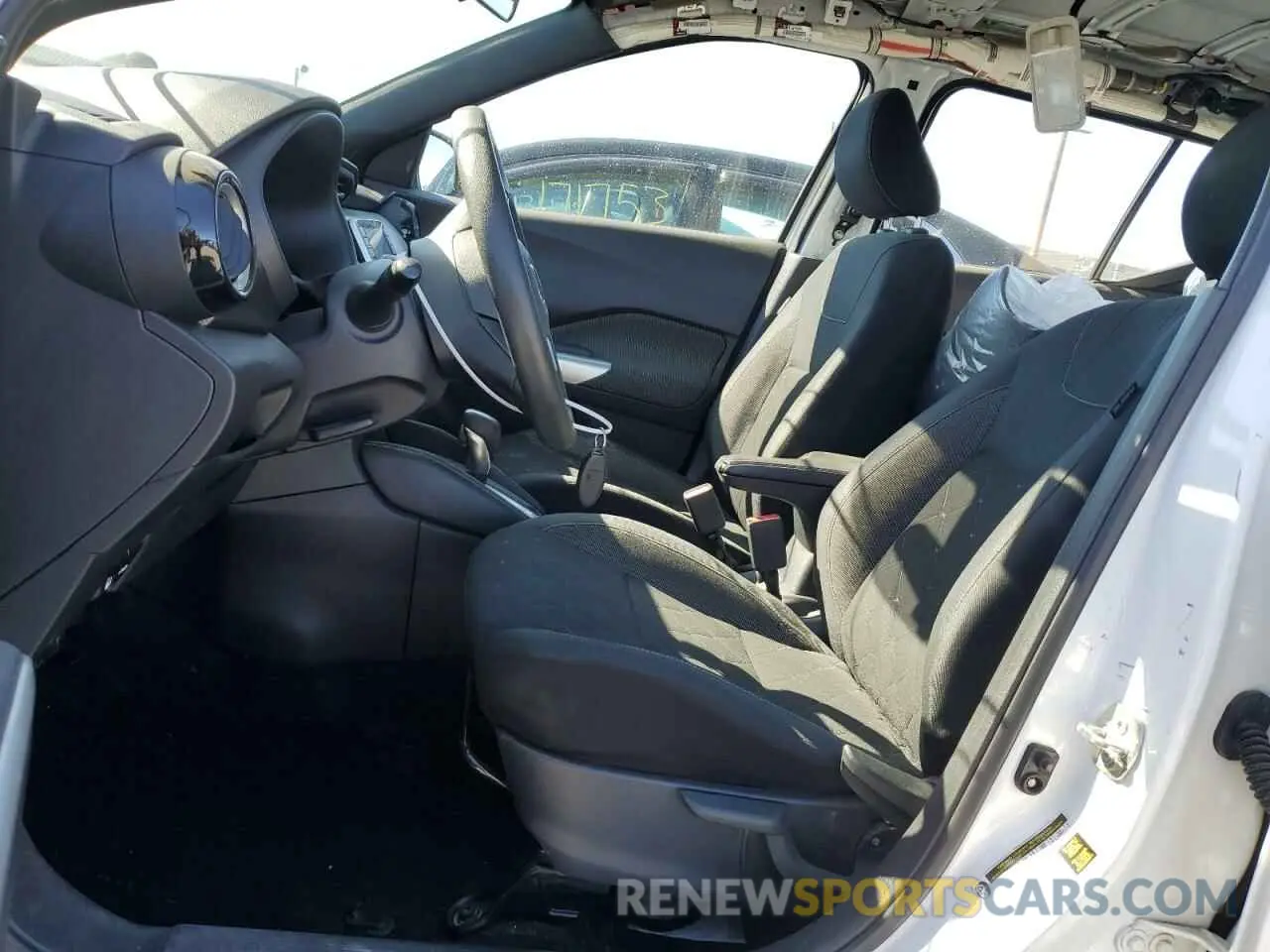 7 fotografías del automóvil dañado 3N1CP5CV9LL499209 NISSAN KICKS 2020