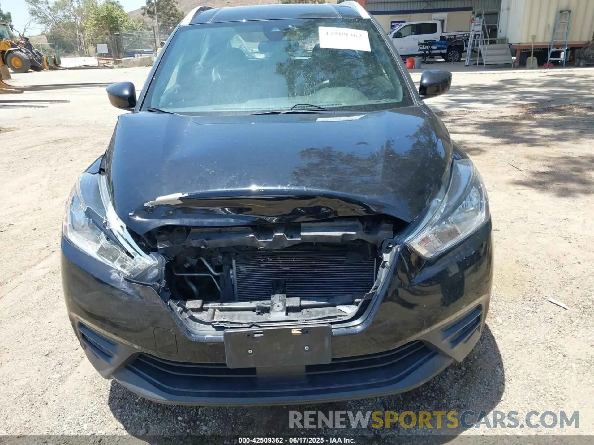 12 fotografías del automóvil dañado 3N1CP5CV9LL559697 NISSAN KICKS 2020