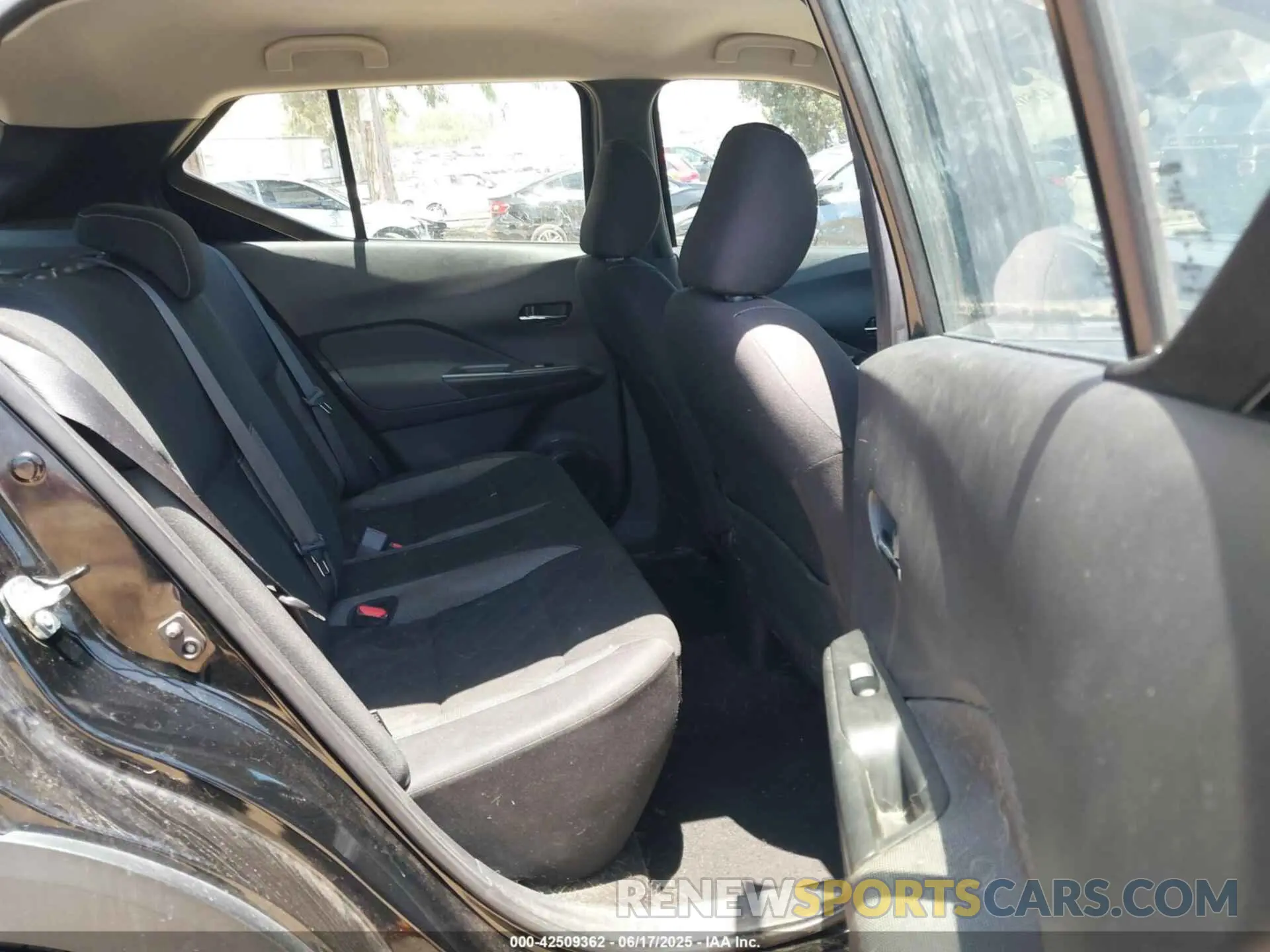 8 fotografías del automóvil dañado 3N1CP5CV9LL559697 NISSAN KICKS 2020