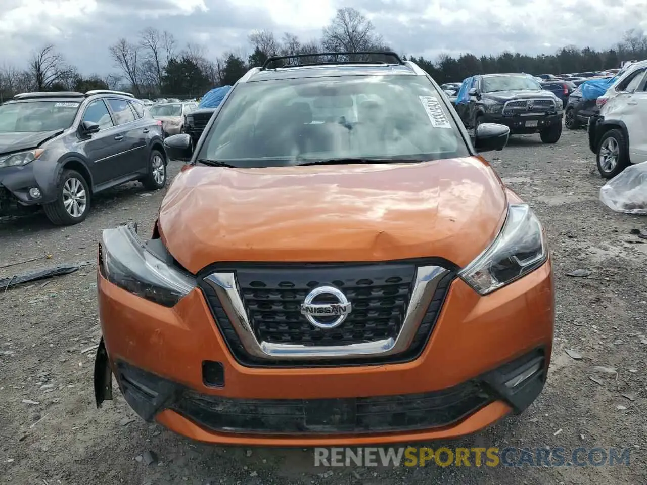 5 fotografías del automóvil dañado 3N1CP5DV0LL532497 NISSAN KICKS 2020