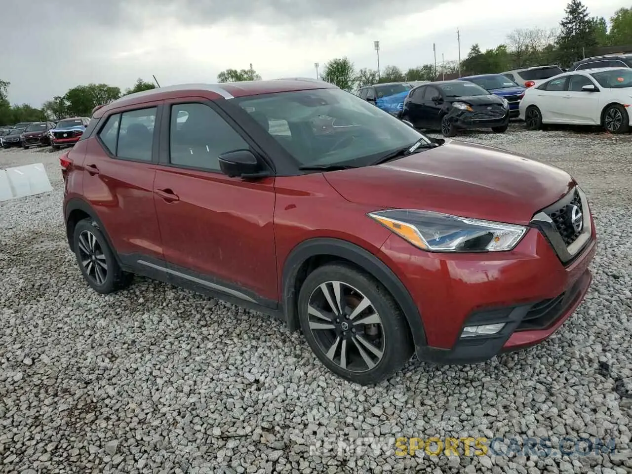 4 fotografías del automóvil dañado 3N1CP5DV0LL556458 NISSAN KICKS 2020