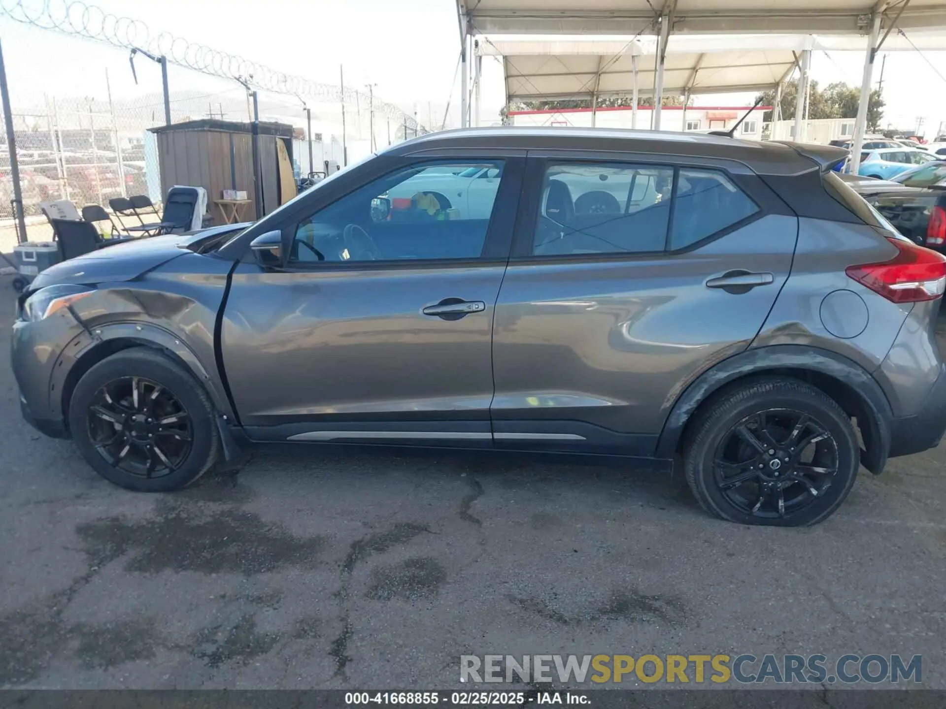 15 fotografías del automóvil dañado 3N1CP5DV0LL558131 NISSAN KICKS 2020