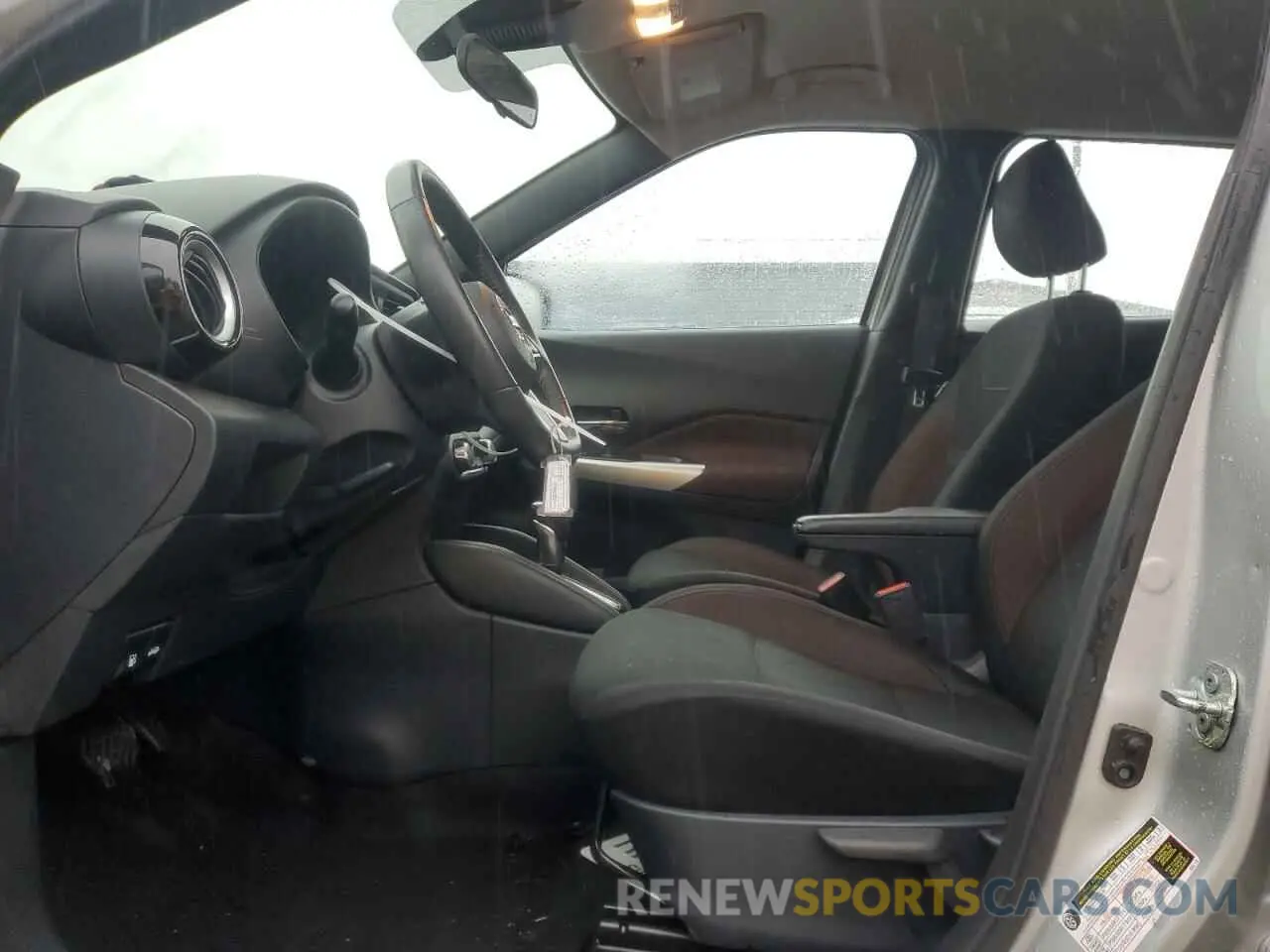 7 fotografías del automóvil dañado 3N1CP5DV1LL557943 NISSAN KICKS 2020