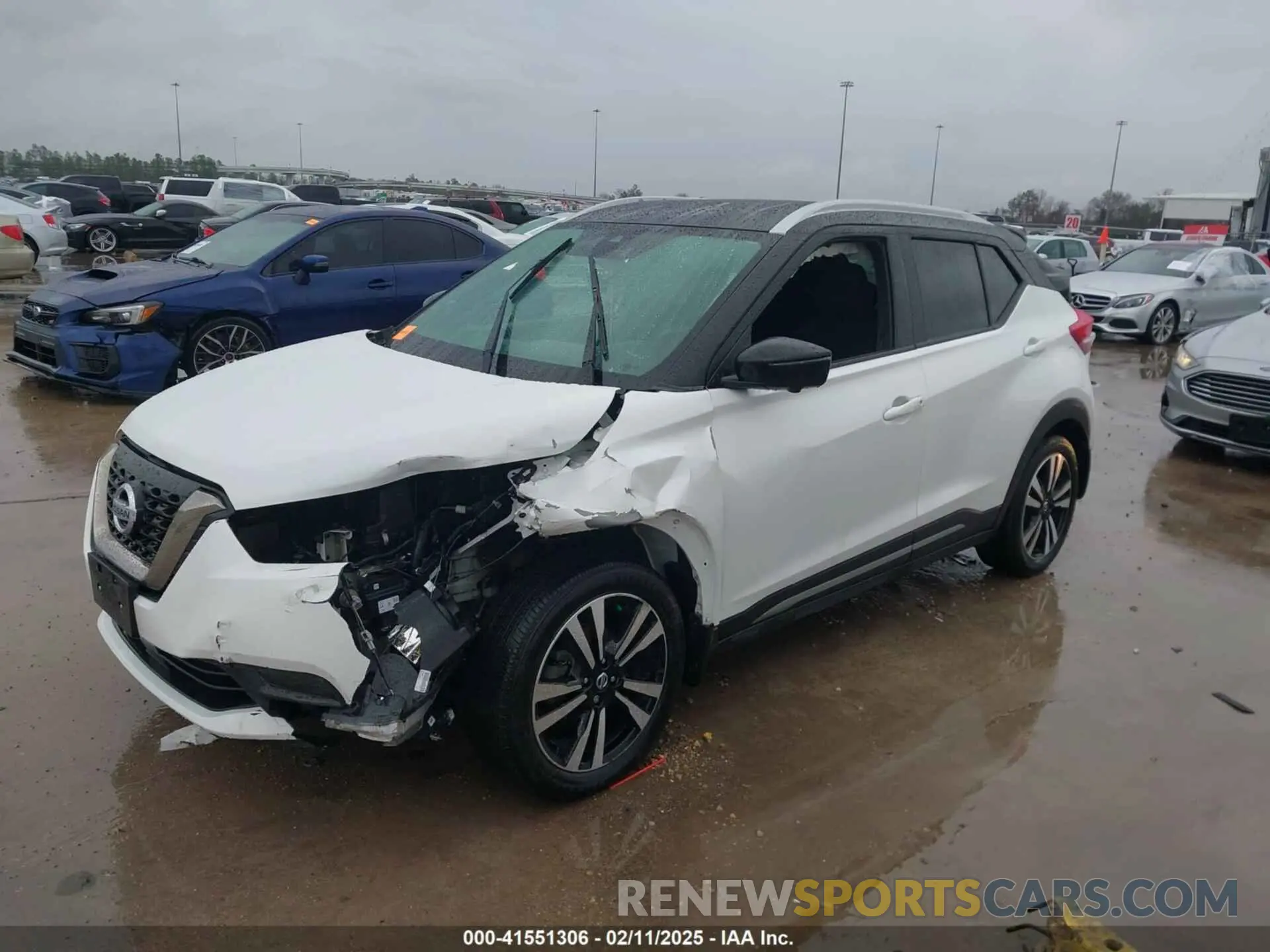 2 fotografías del automóvil dañado 3N1CP5DV2LL533845 NISSAN KICKS 2020