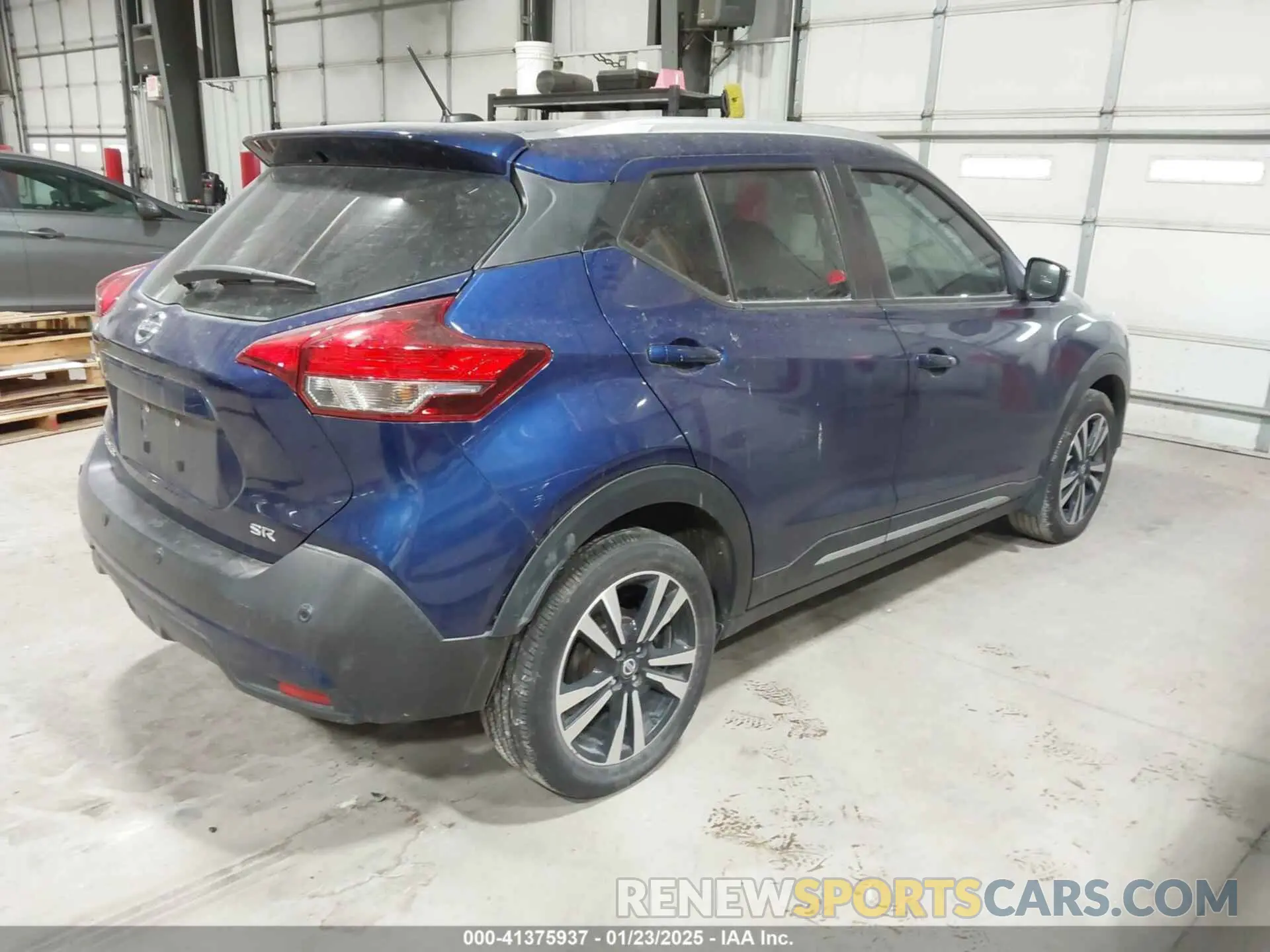 4 fotografías del automóvil dañado 3N1CP5DV2LL539600 NISSAN KICKS 2020