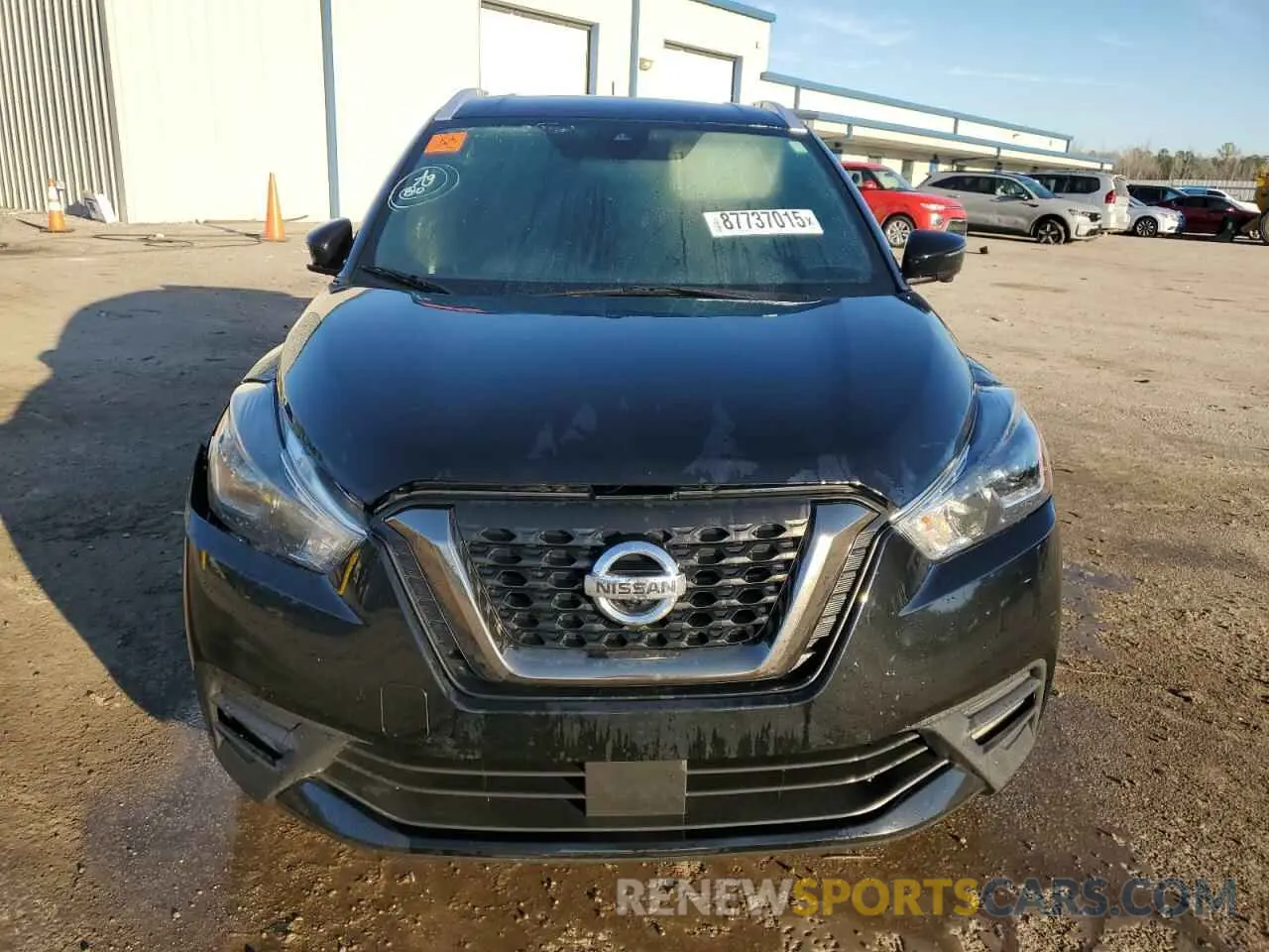 5 fotografías del automóvil dañado 3N1CP5DV3LL499611 NISSAN KICKS 2020