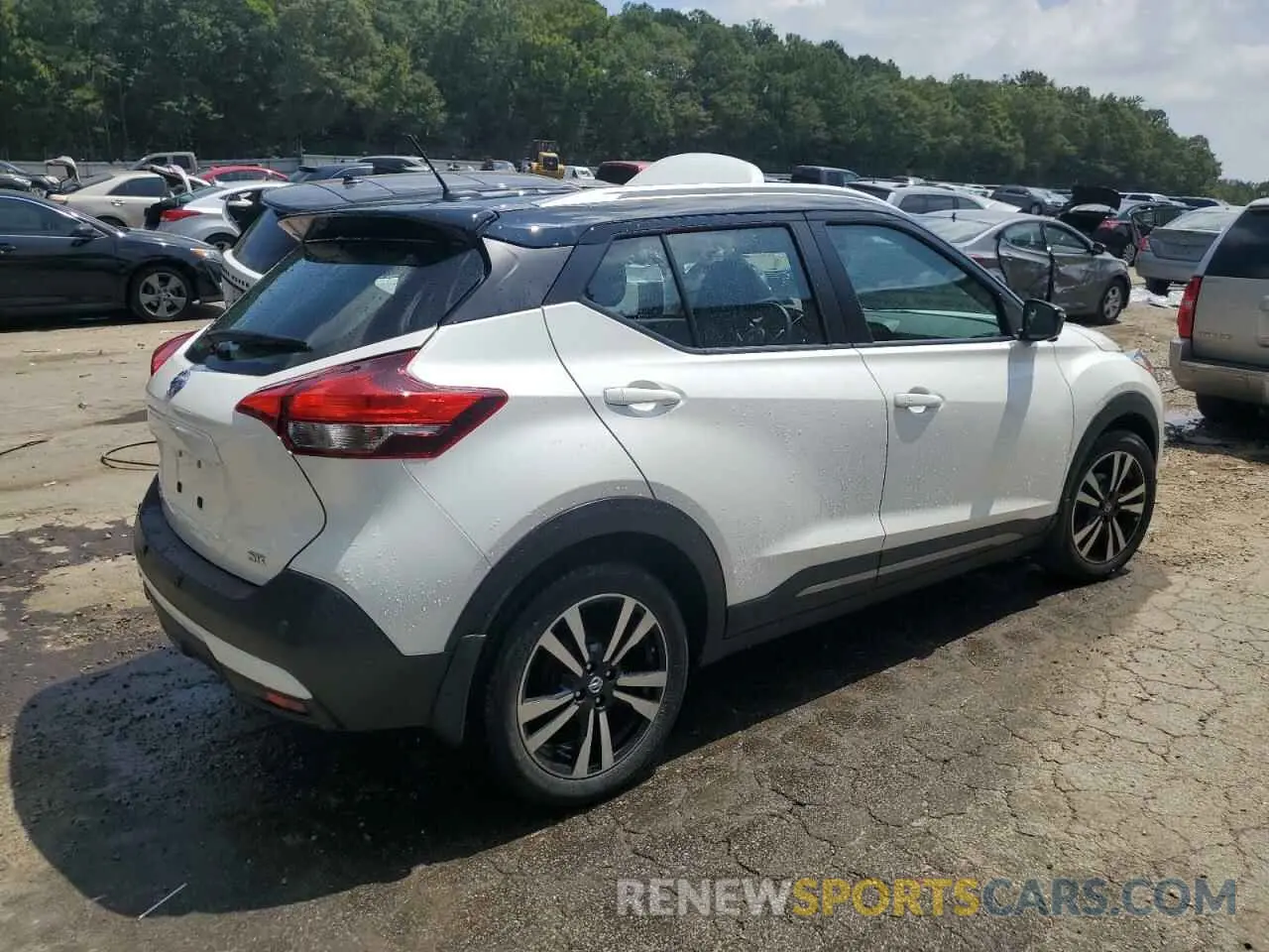 3 fotografías del automóvil dañado 3N1CP5DV3LL551626 NISSAN KICKS 2020