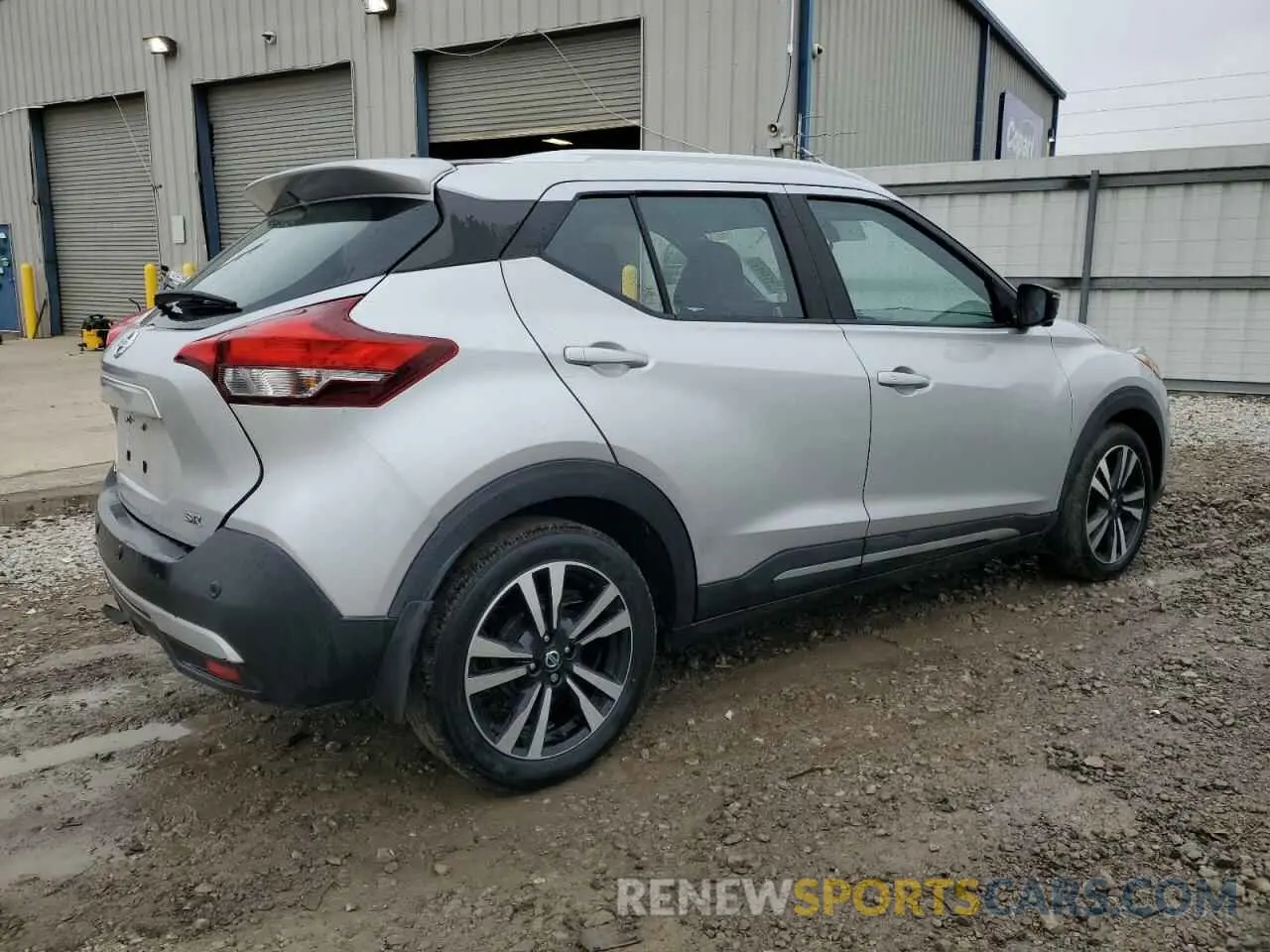 3 fotografías del automóvil dañado 3N1CP5DV4LL552056 NISSAN KICKS 2020