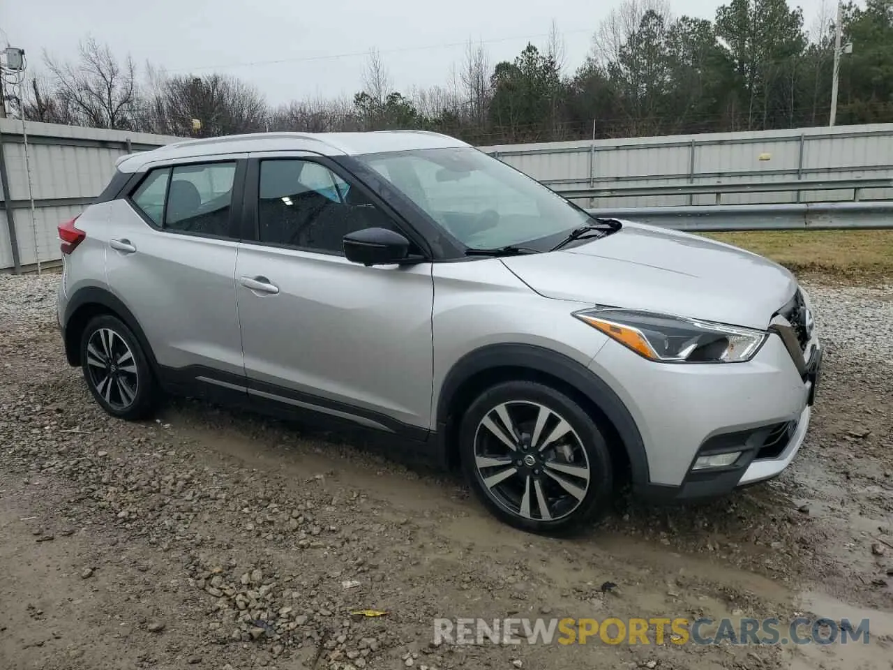 4 fotografías del automóvil dañado 3N1CP5DV4LL552056 NISSAN KICKS 2020