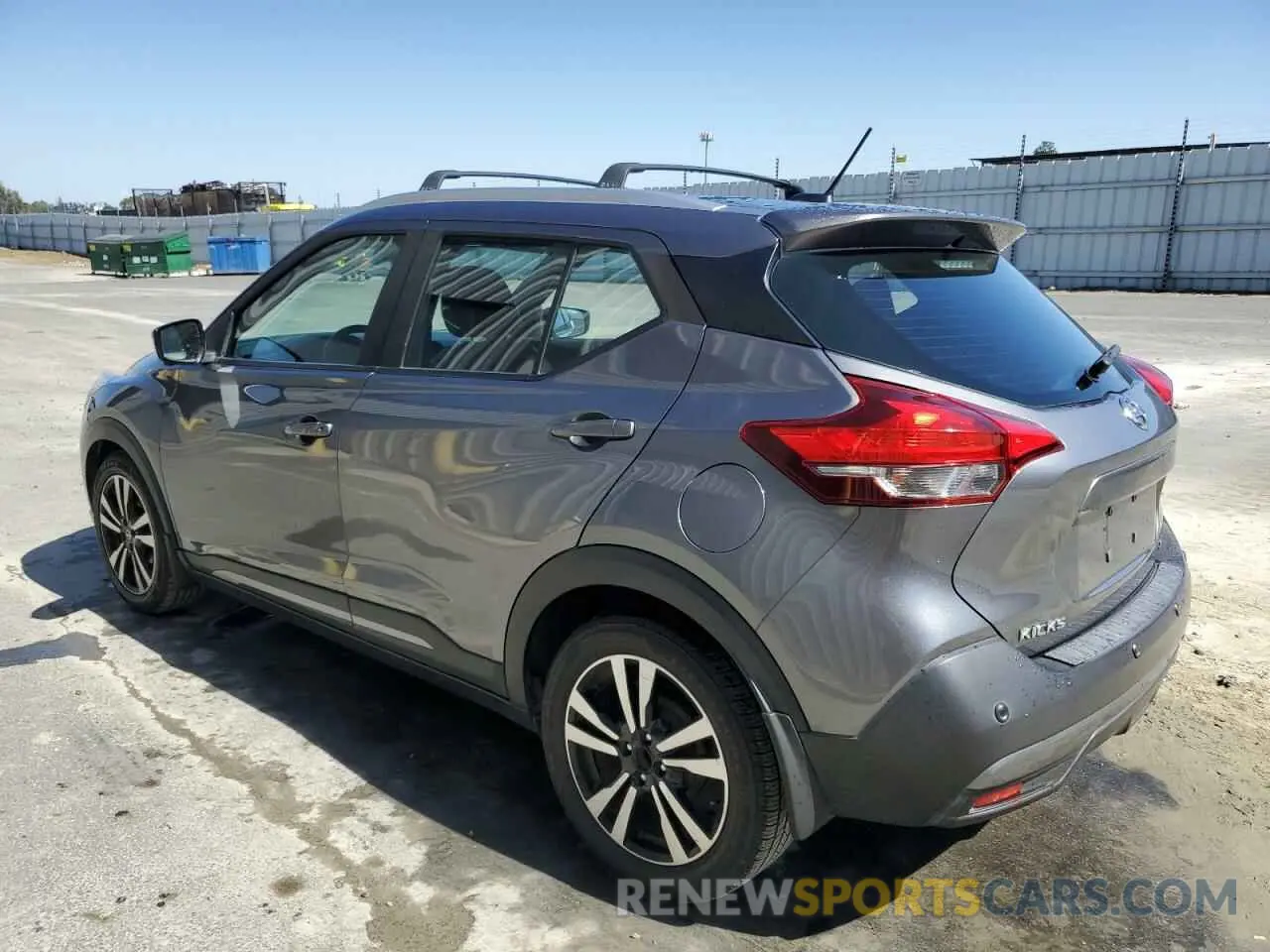 2 fotografías del automóvil dañado 3N1CP5DV5LL502492 NISSAN KICKS 2020