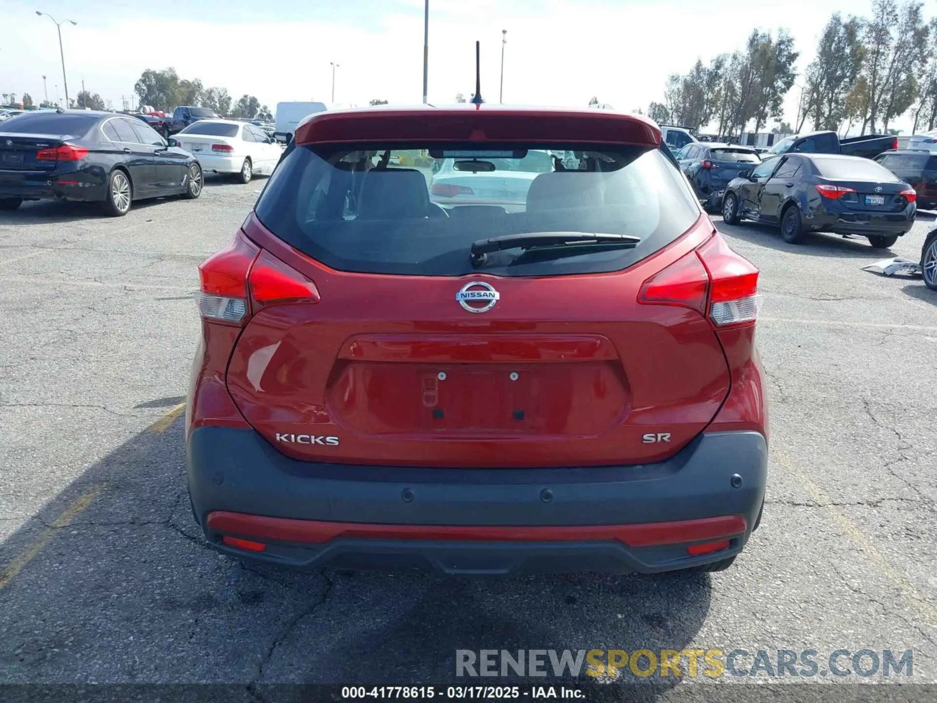 16 fotografías del automóvil dañado 3N1CP5DV5LL536903 NISSAN KICKS 2020