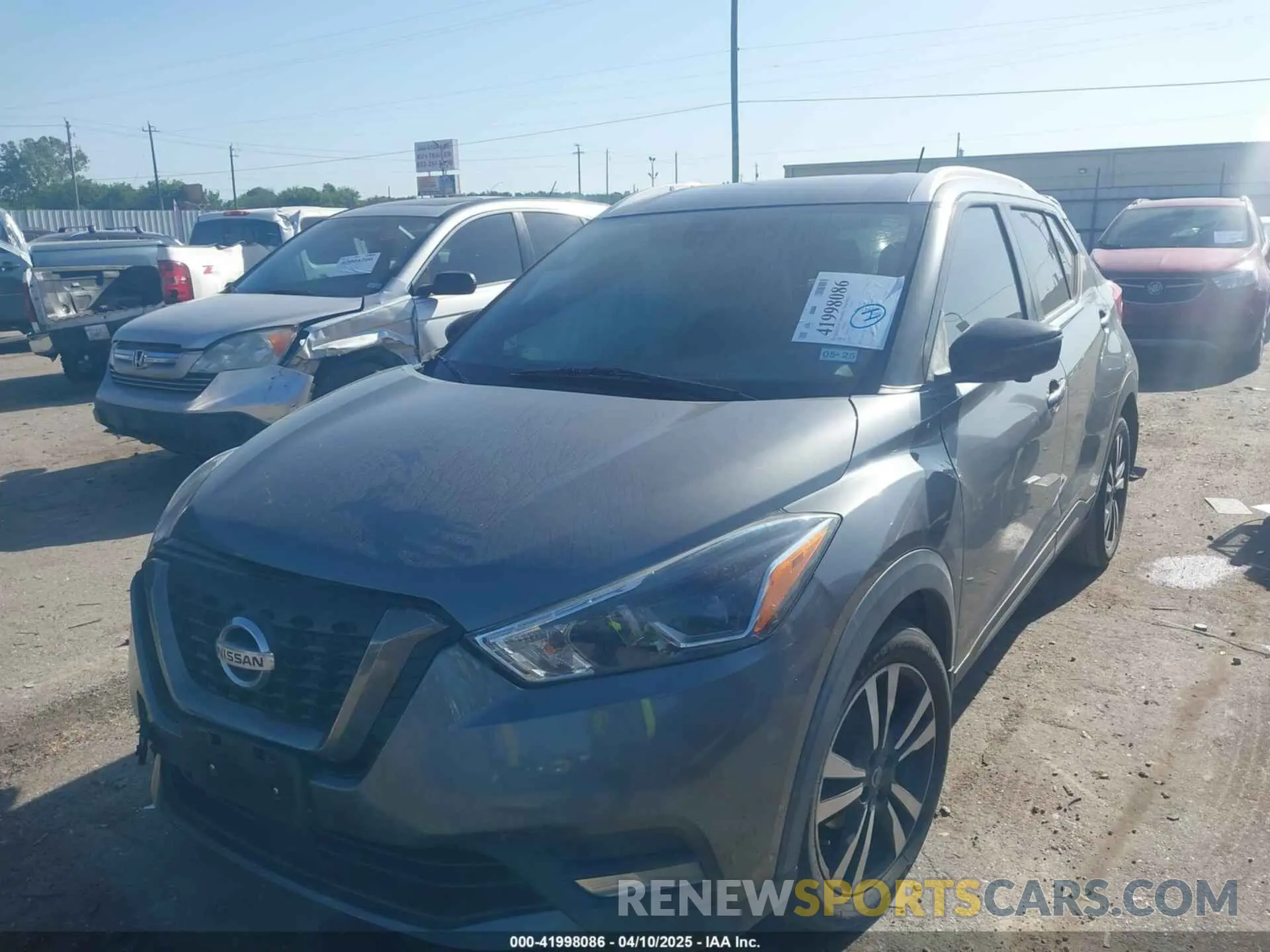 2 fotografías del automóvil dañado 3N1CP5DV6LL543732 NISSAN KICKS 2020