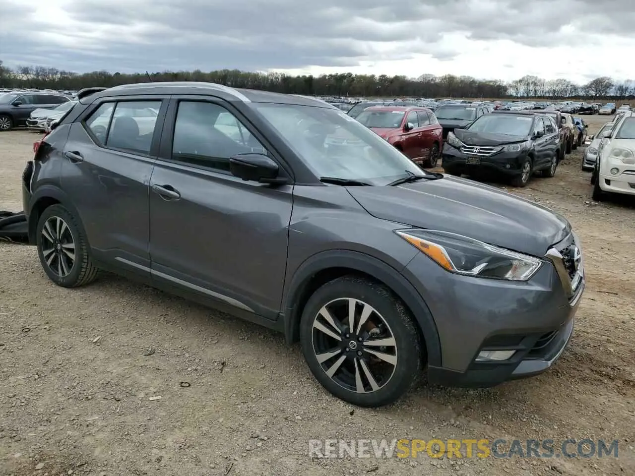4 fotografías del automóvil dañado 3N1CP5DV6LL561860 NISSAN KICKS 2020