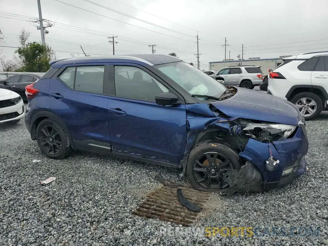 4 fotografías del automóvil dañado 3N1CP5DV7LL576934 NISSAN KICKS 2020