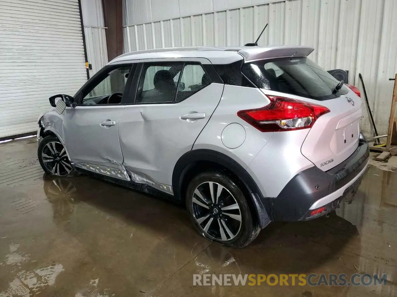 2 fotografías del automóvil dañado 3N1CP5DV8LL524230 NISSAN KICKS 2020