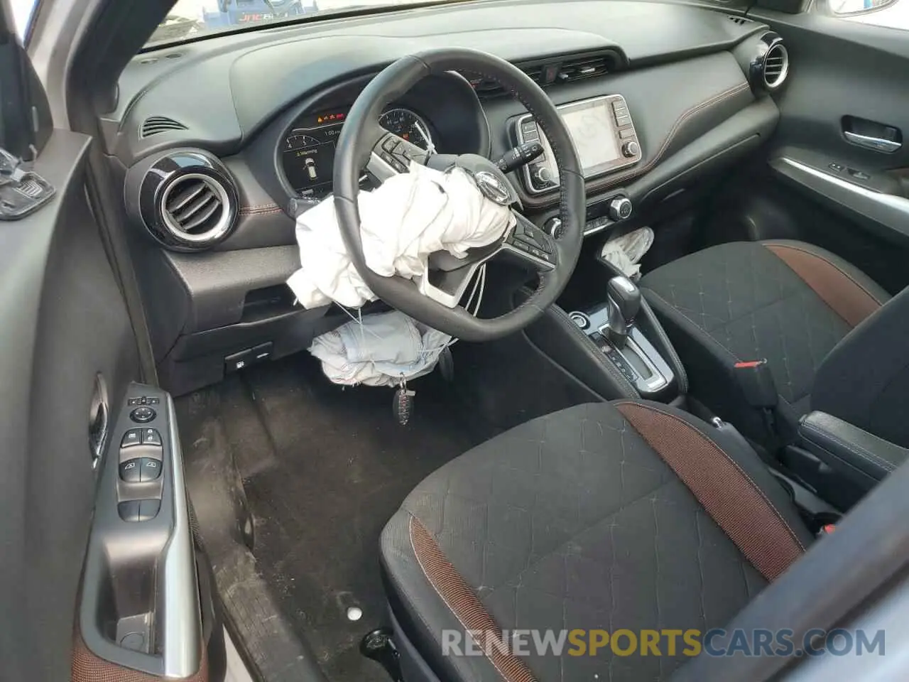 8 fotografías del automóvil dañado 3N1CP5DV8LL524230 NISSAN KICKS 2020