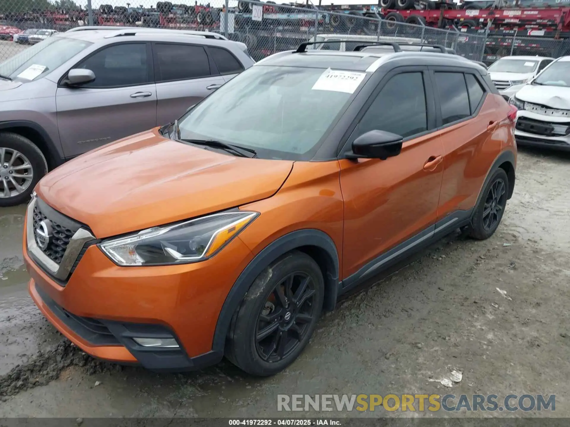 2 fotografías del automóvil dañado 3N1CP5DV9LL547645 NISSAN KICKS 2020