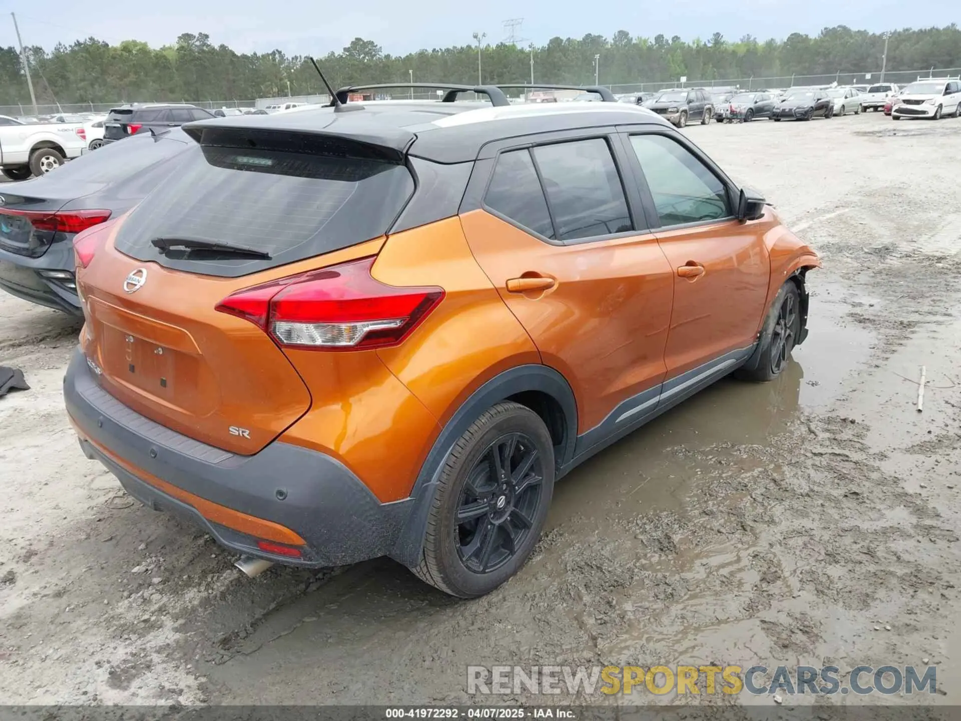 4 fotografías del automóvil dañado 3N1CP5DV9LL547645 NISSAN KICKS 2020