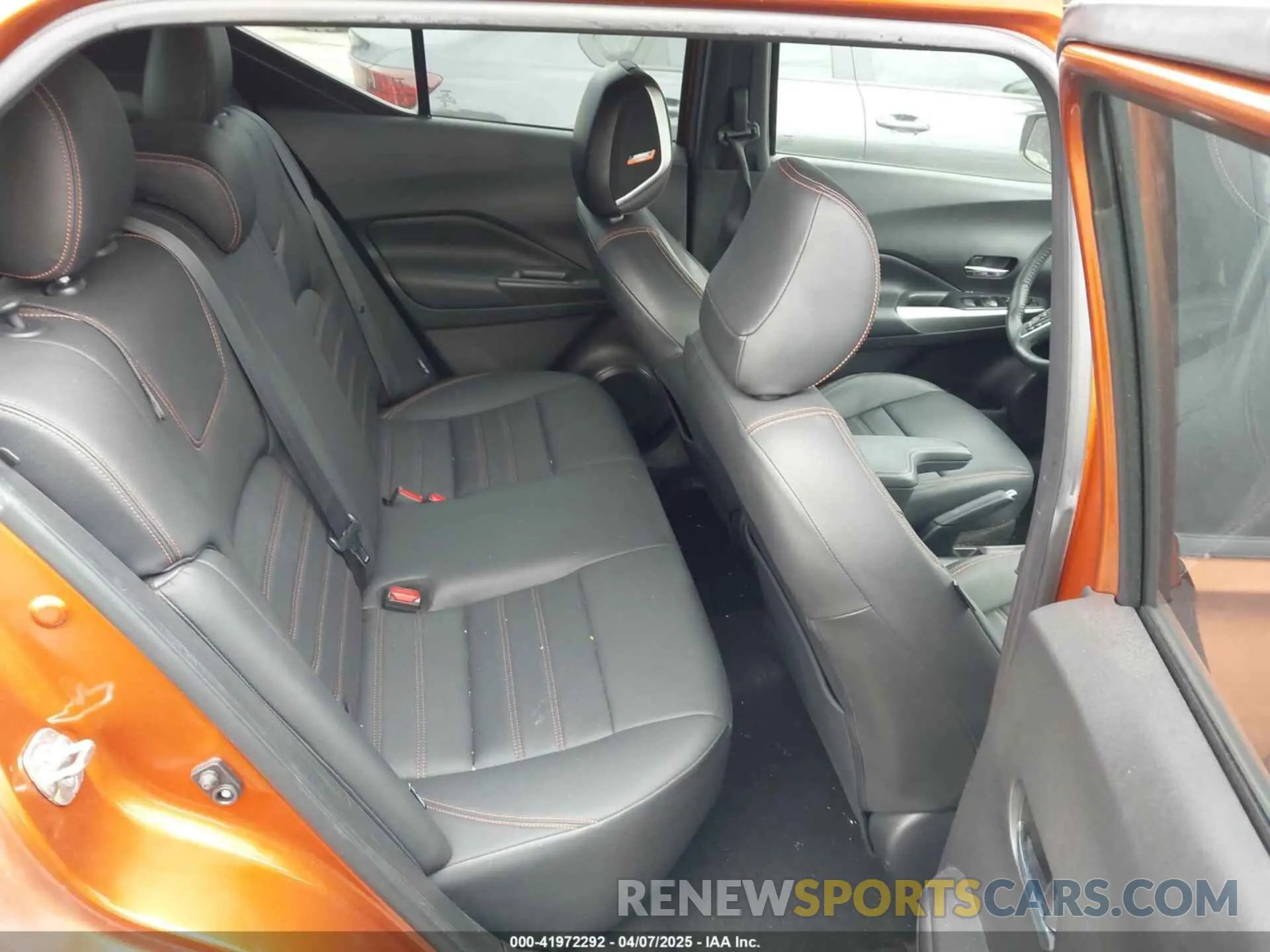 8 fotografías del automóvil dañado 3N1CP5DV9LL547645 NISSAN KICKS 2020