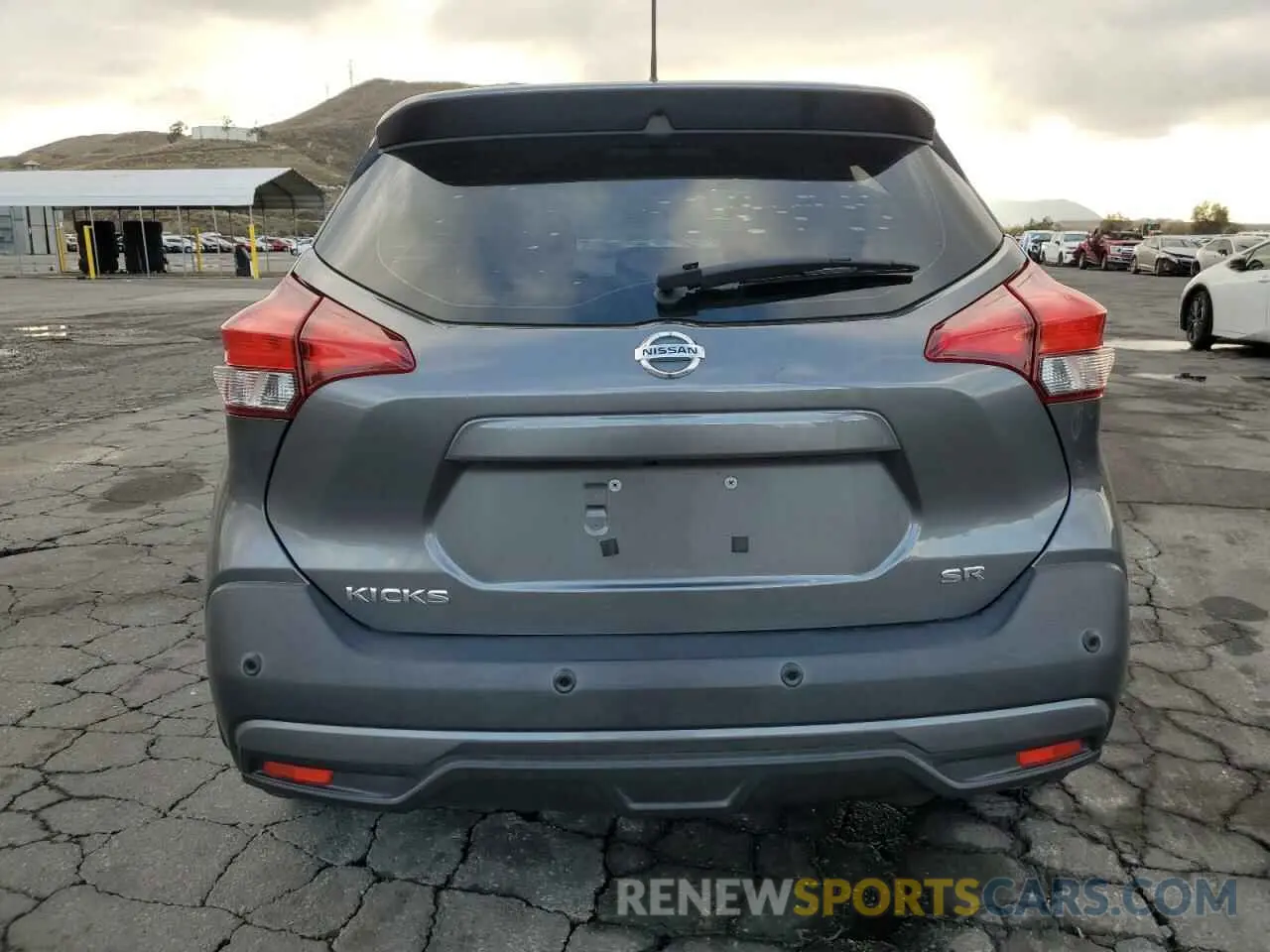 6 fotografías del automóvil dañado 3N1CP5DVXLL503945 NISSAN KICKS 2020