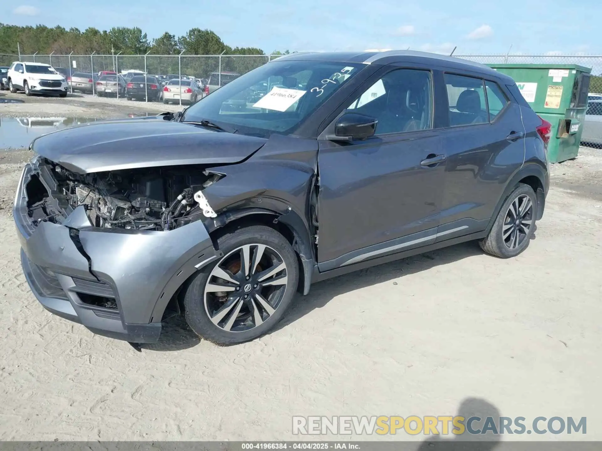 2 fotografías del automóvil dañado 3N1CP5DVXLL519627 NISSAN KICKS 2020