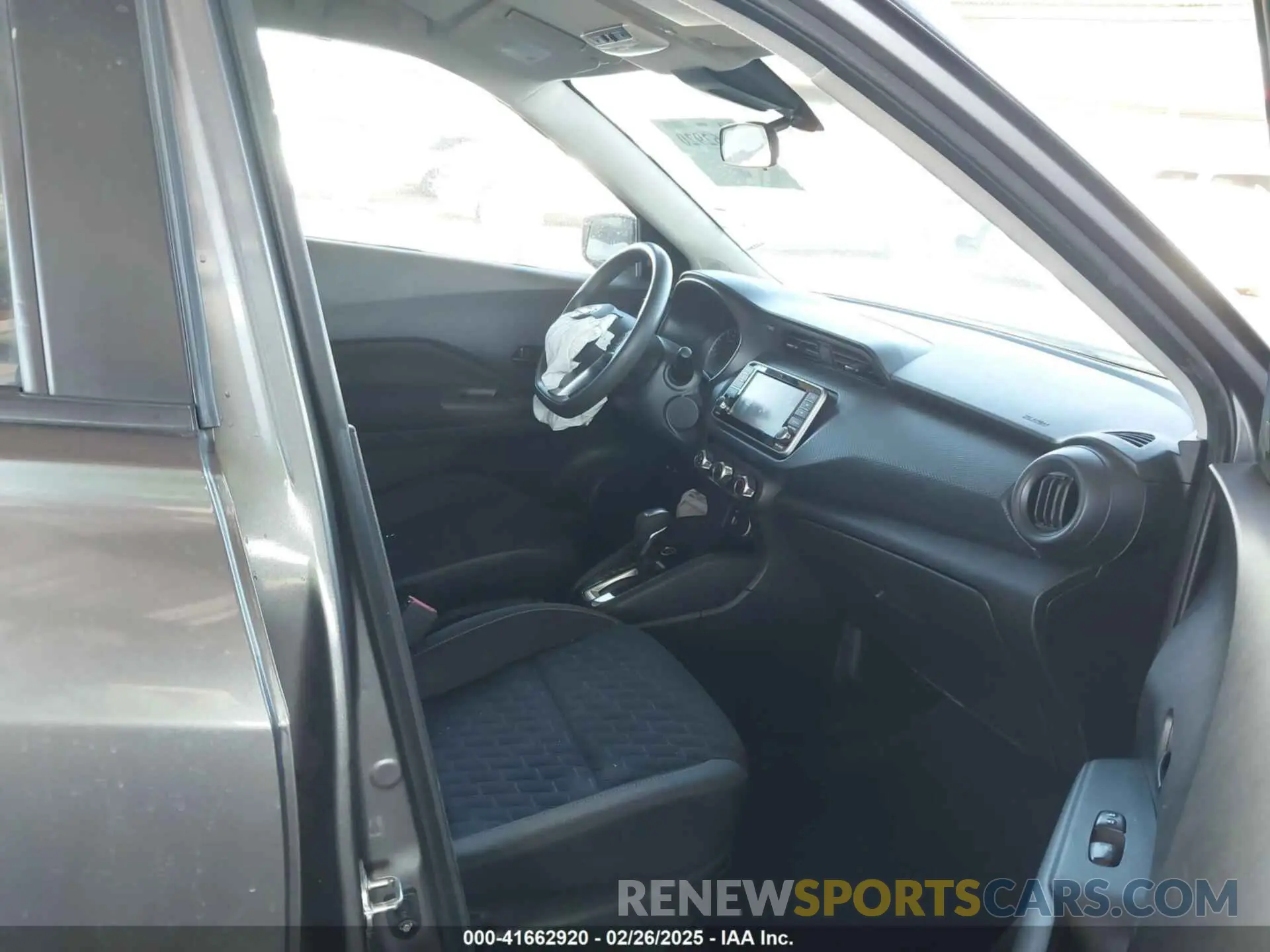 5 fotografías del automóvil dañado 3N1CP5BV0ML488506 NISSAN KICKS 2021