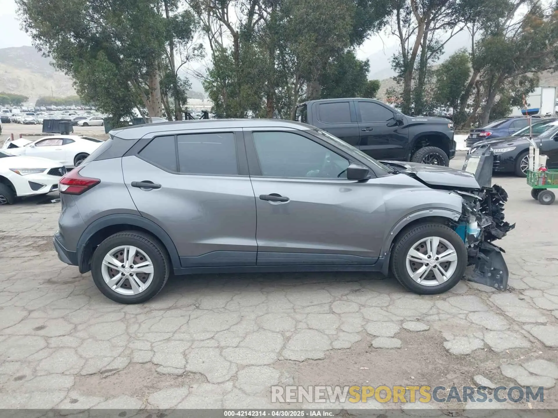 13 fotografías del automóvil dañado 3N1CP5BV1ML466062 NISSAN KICKS 2021