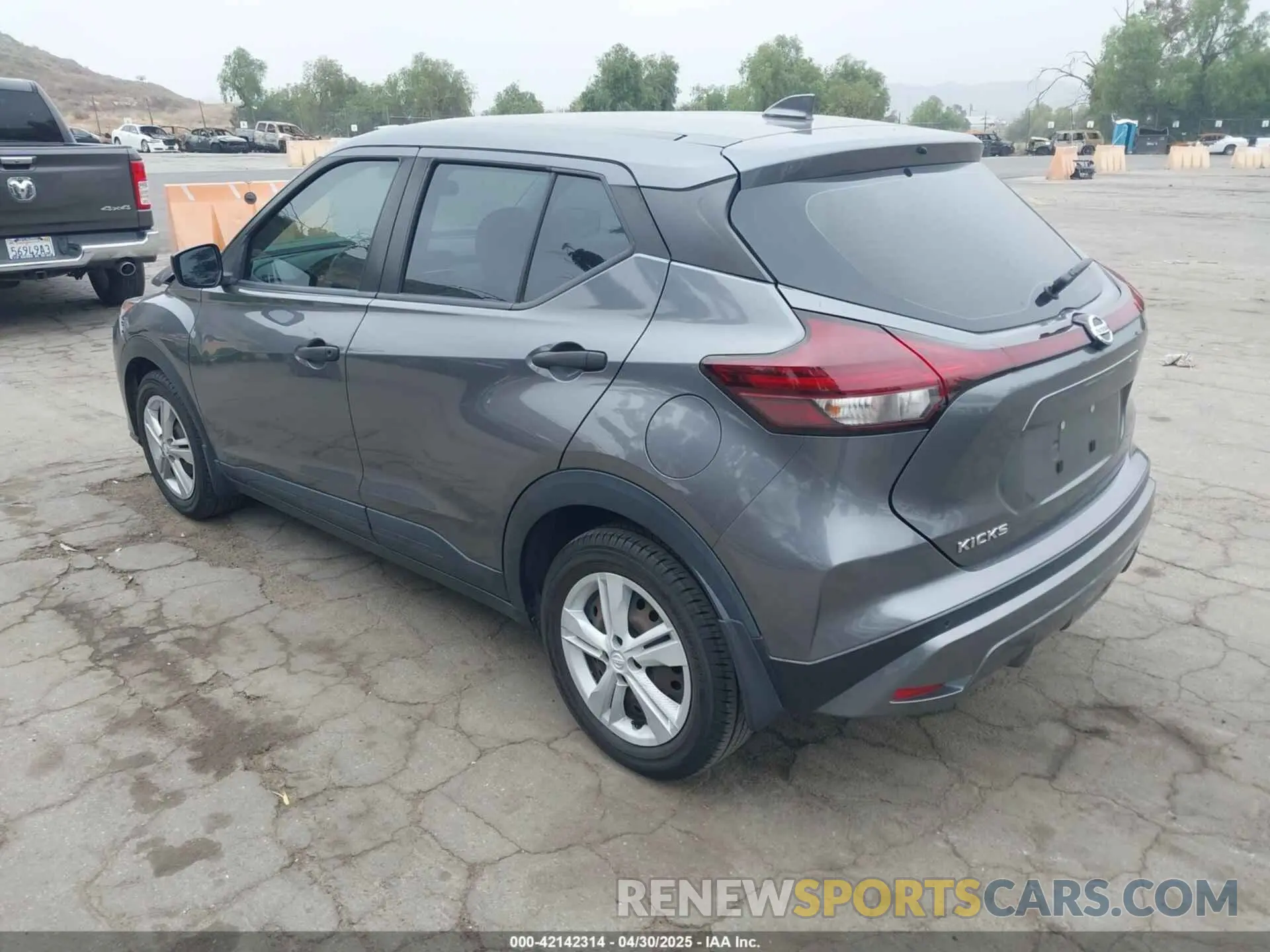 3 fotografías del automóvil dañado 3N1CP5BV1ML466062 NISSAN KICKS 2021