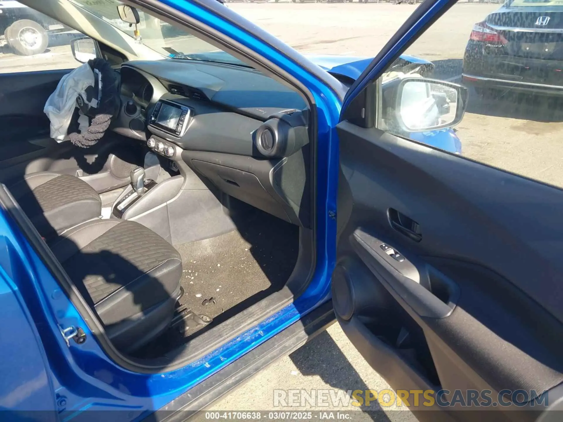 5 fotografías del automóvil dañado 3N1CP5BV1ML505393 NISSAN KICKS 2021