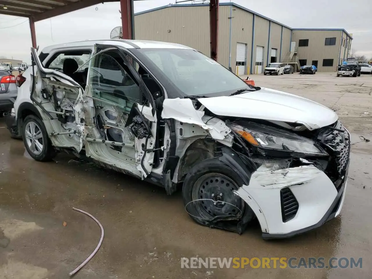 4 fotografías del automóvil dañado 3N1CP5BV1ML525966 NISSAN KICKS 2021
