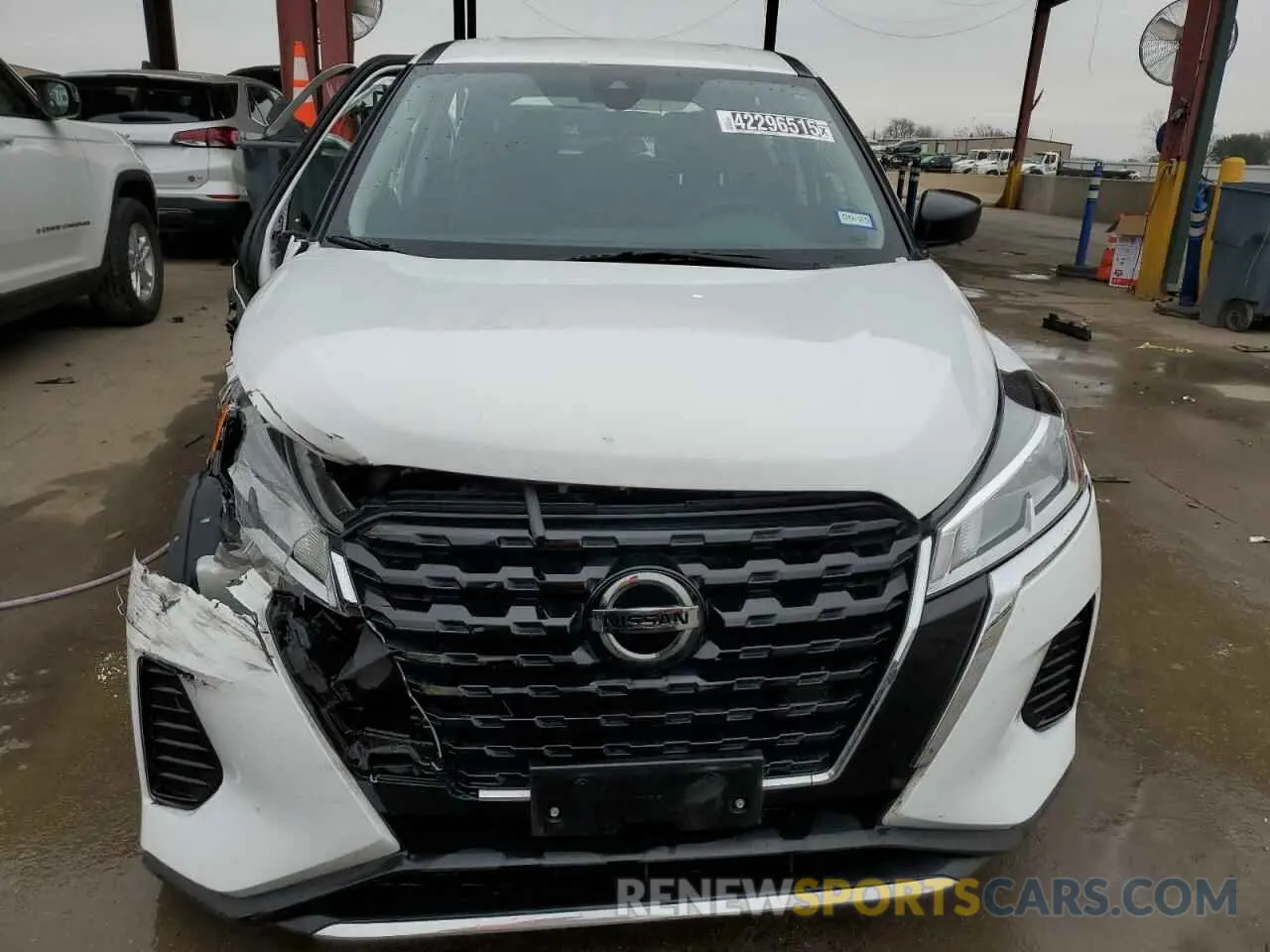 5 fotografías del automóvil dañado 3N1CP5BV1ML525966 NISSAN KICKS 2021