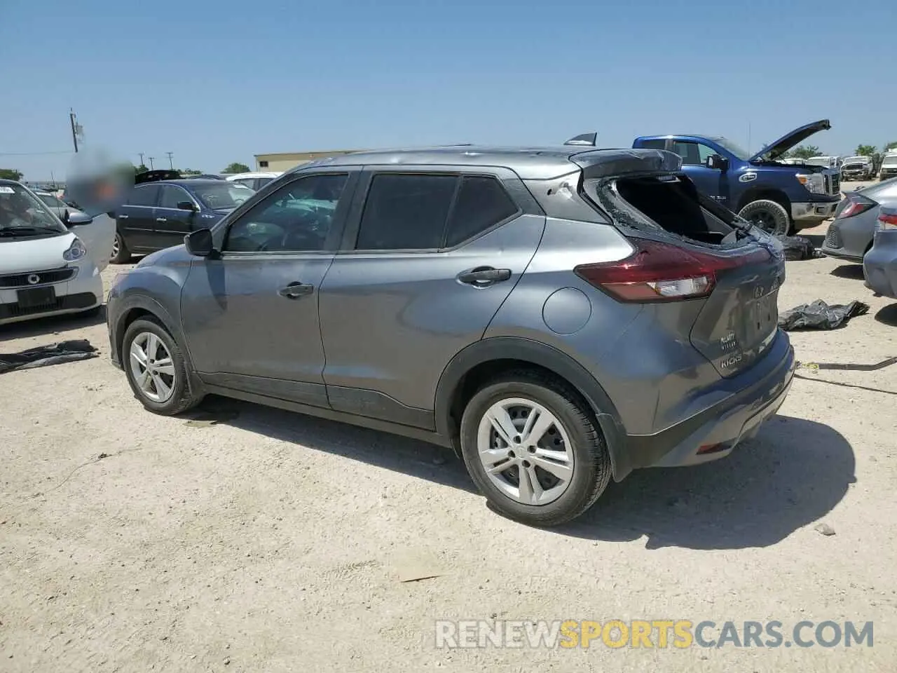 2 fotografías del automóvil dañado 3N1CP5BV1ML526616 NISSAN KICKS 2021