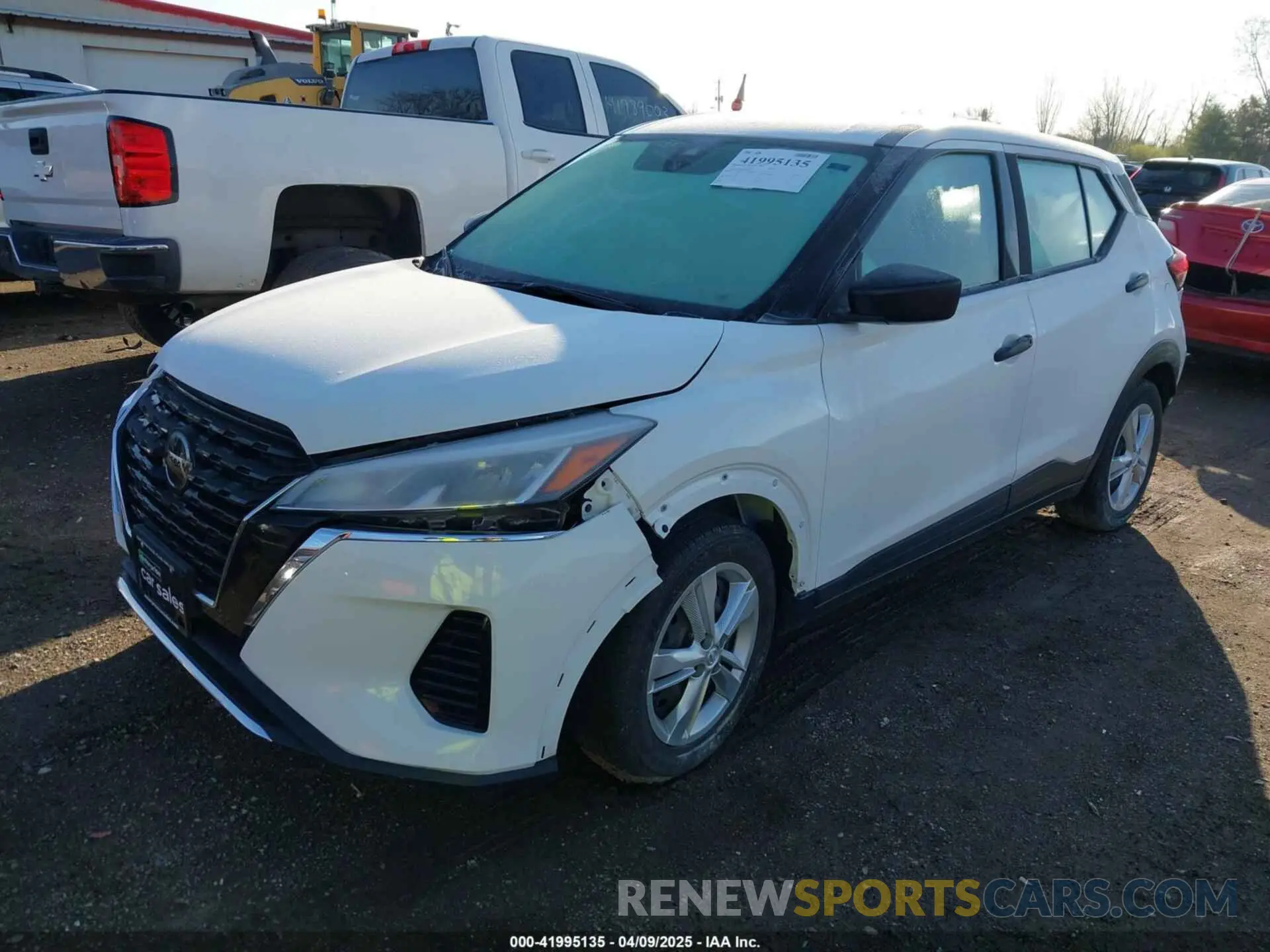 2 fotografías del automóvil dañado 3N1CP5BV2ML483629 NISSAN KICKS 2021