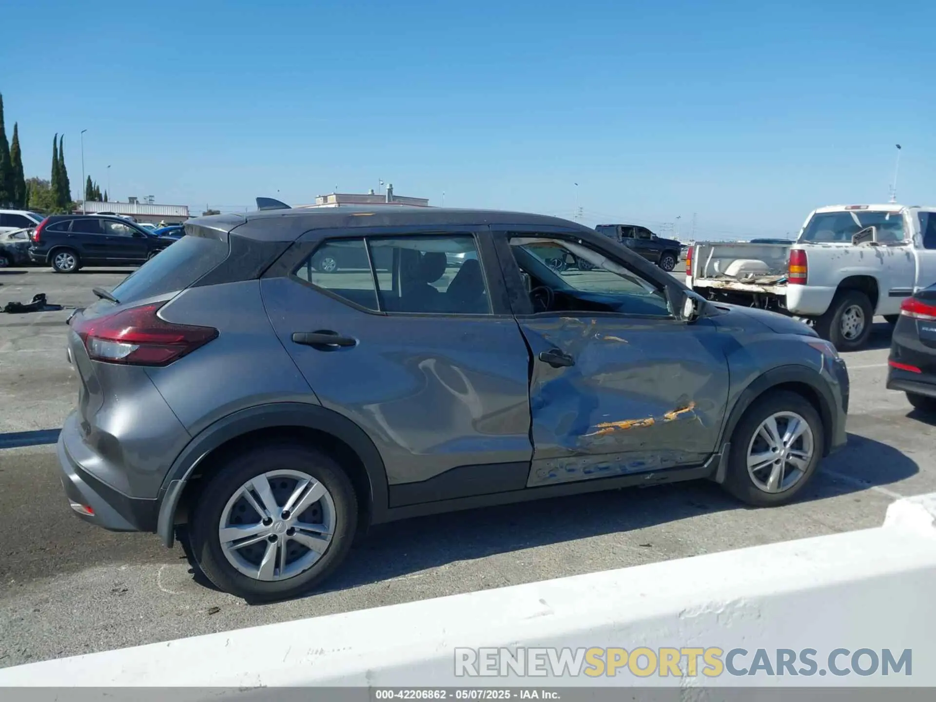 13 fotografías del automóvil dañado 3N1CP5BV2ML528505 NISSAN KICKS 2021