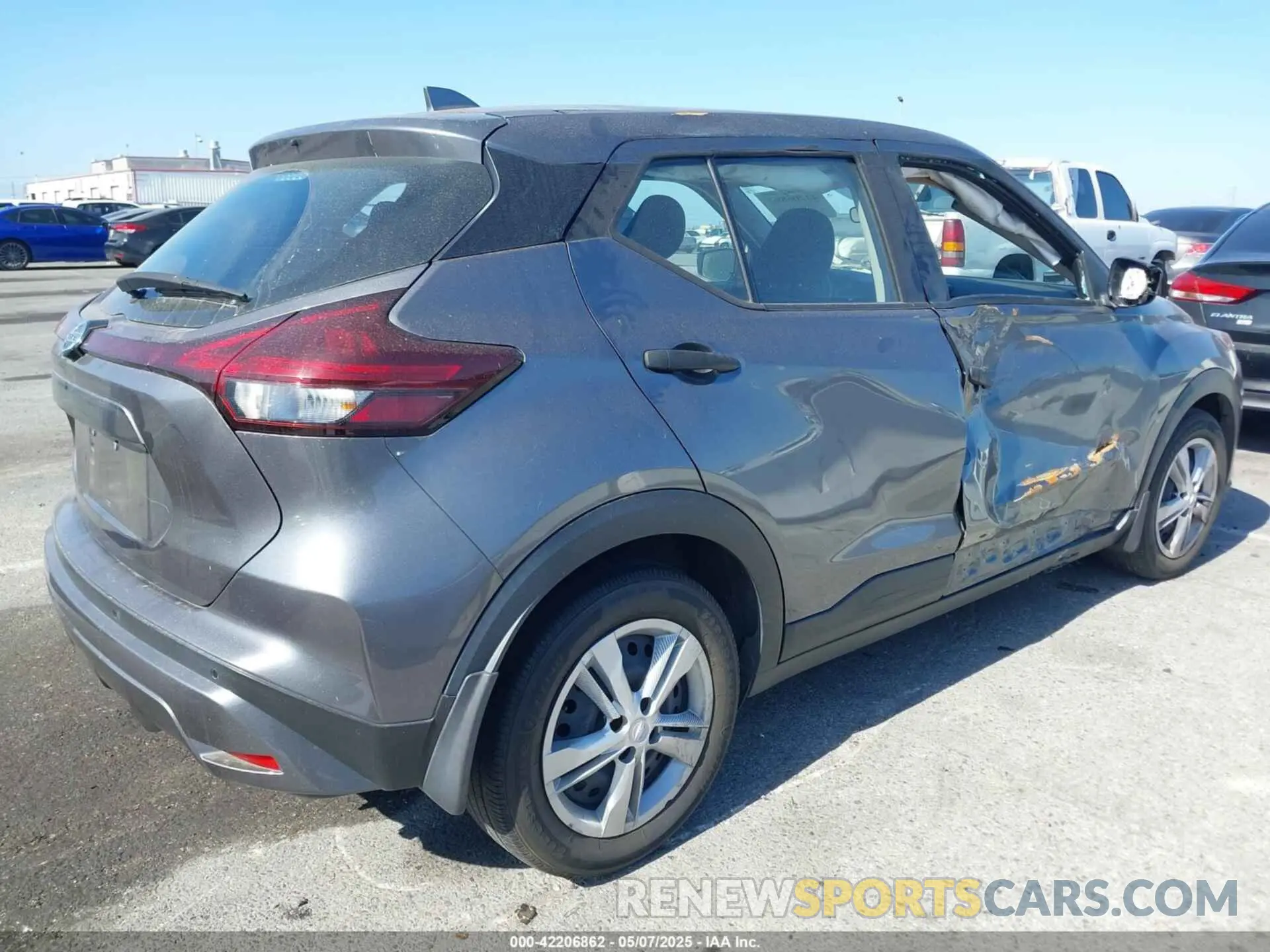 4 fotografías del automóvil dañado 3N1CP5BV2ML528505 NISSAN KICKS 2021
