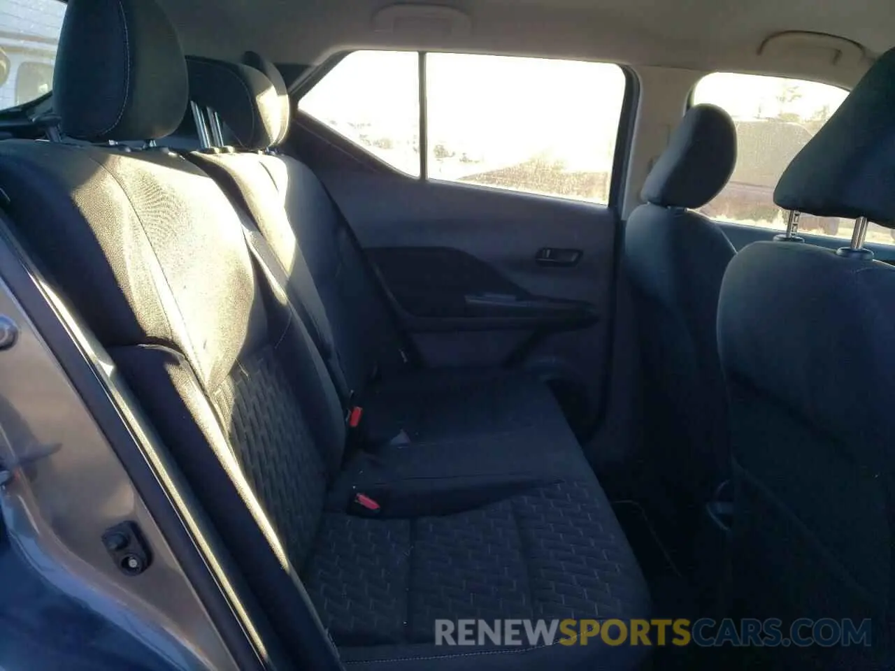 11 fotografías del automóvil dañado 3N1CP5BV3ML524088 NISSAN KICKS 2021