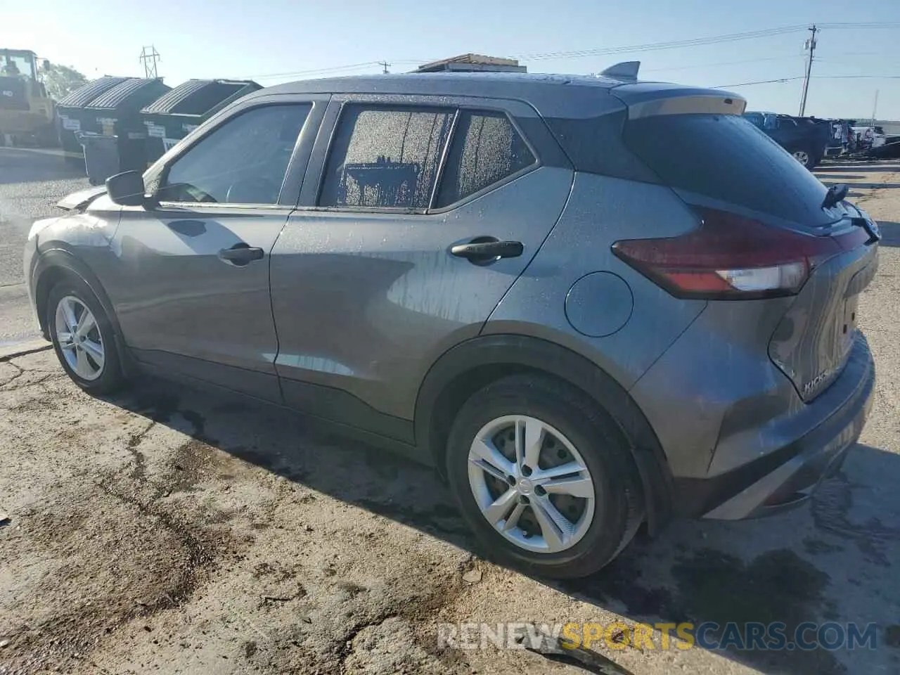 2 fotografías del automóvil dañado 3N1CP5BV3ML560170 NISSAN KICKS 2021
