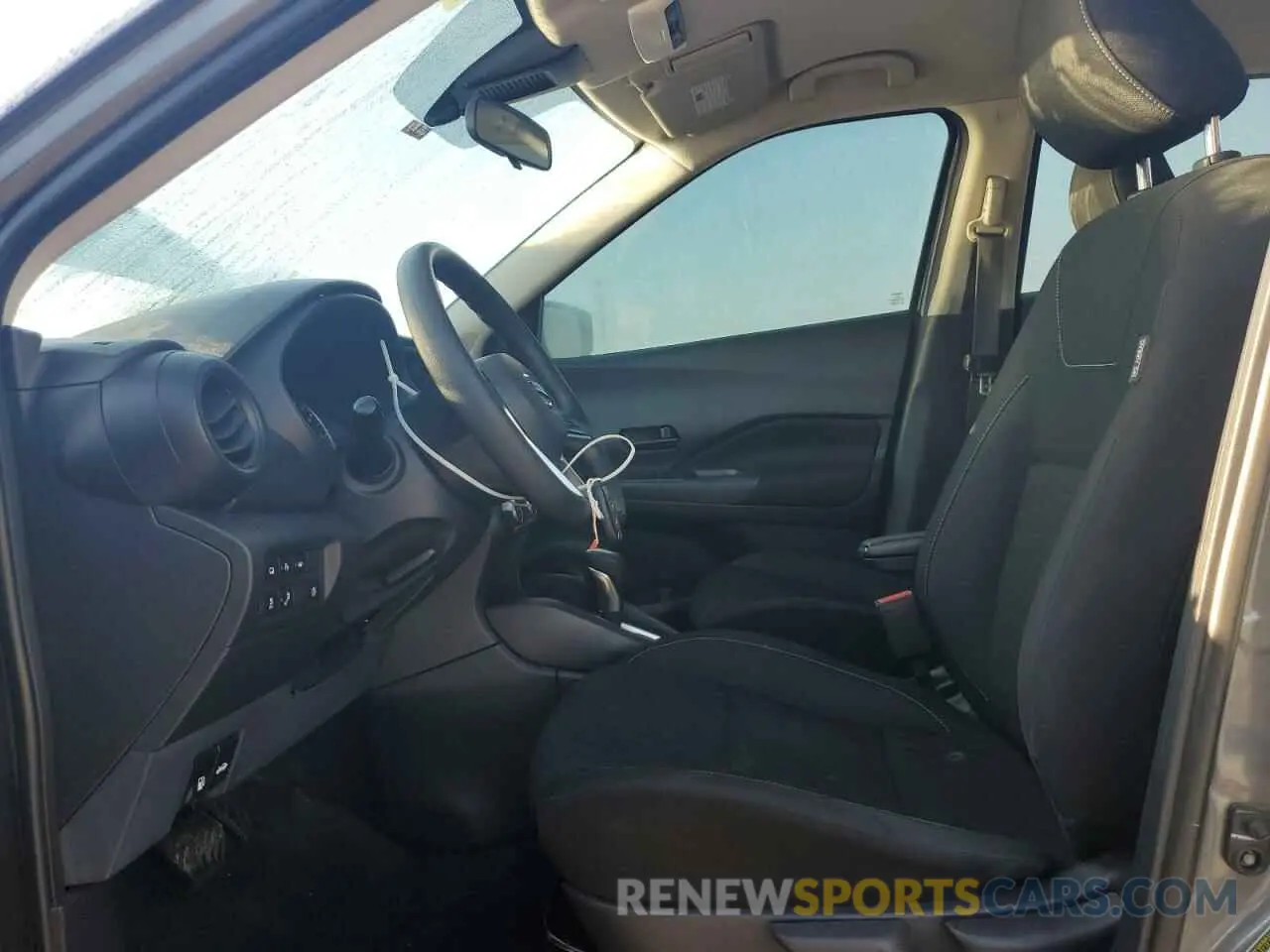7 fotografías del automóvil dañado 3N1CP5BV3ML560170 NISSAN KICKS 2021