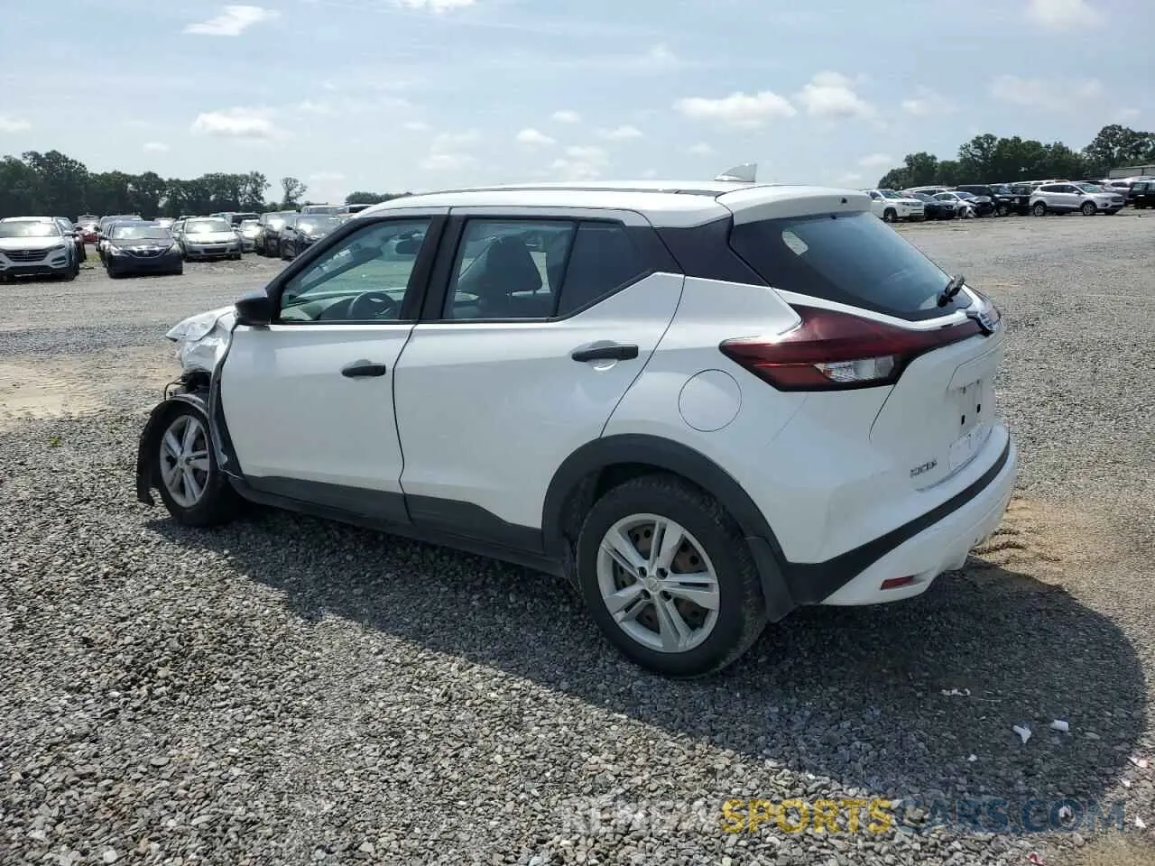 2 fotografías del automóvil dañado 3N1CP5BV5ML468106 NISSAN KICKS 2021