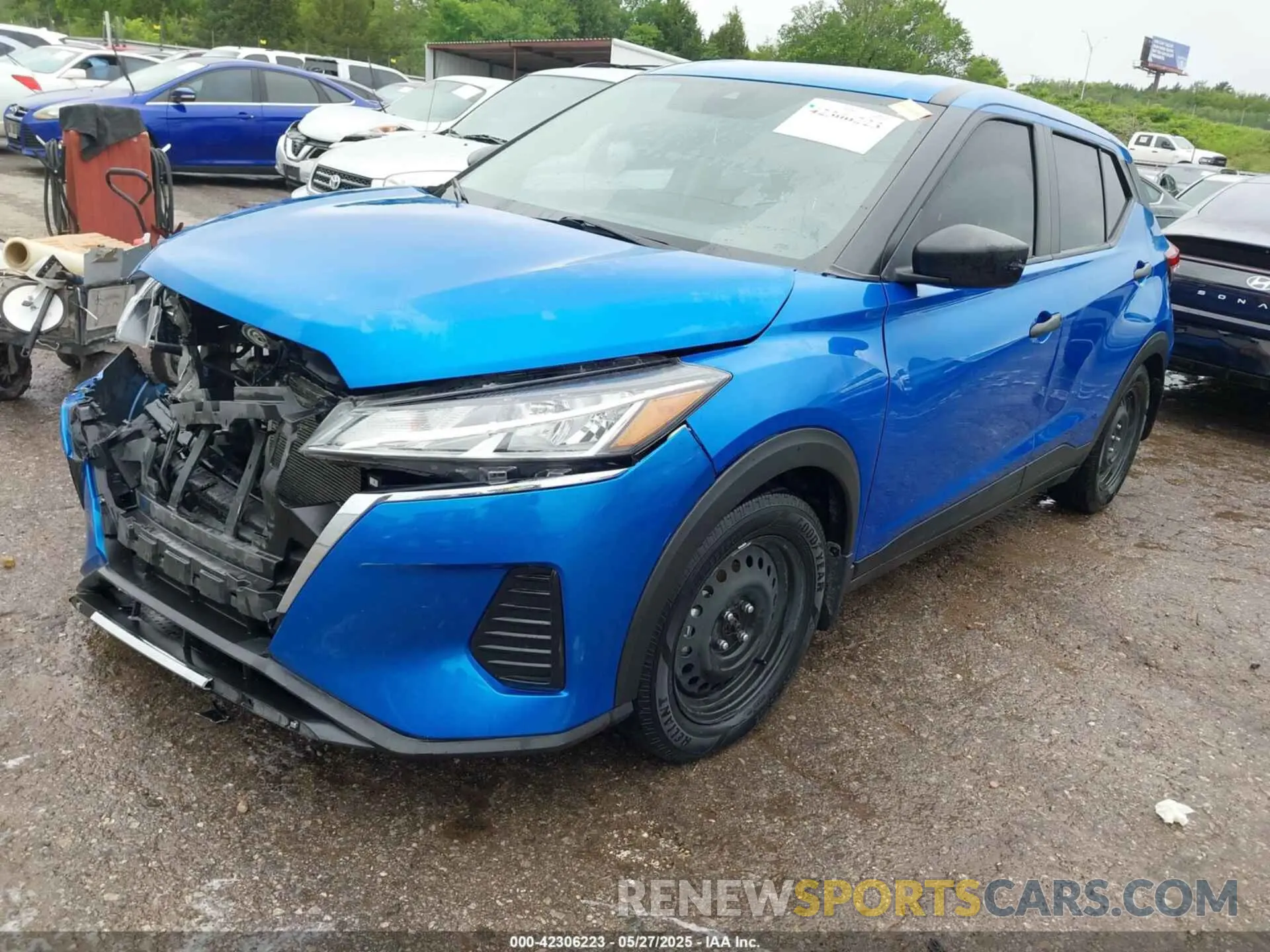 2 fotografías del automóvil dañado 3N1CP5BV5ML522035 NISSAN KICKS 2021